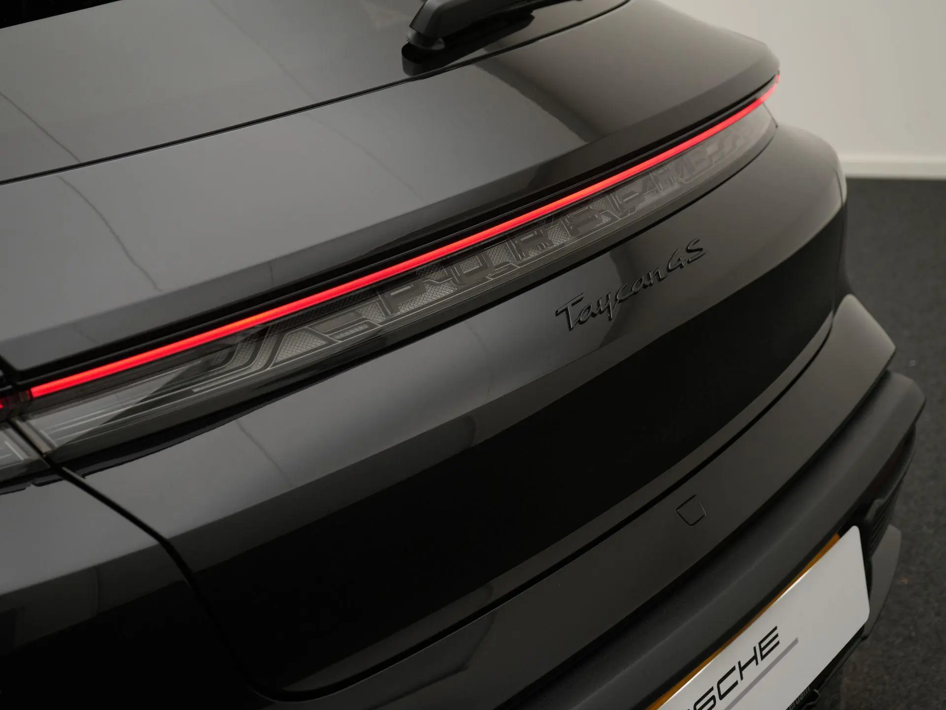 Taycan Cross Turismo 4S