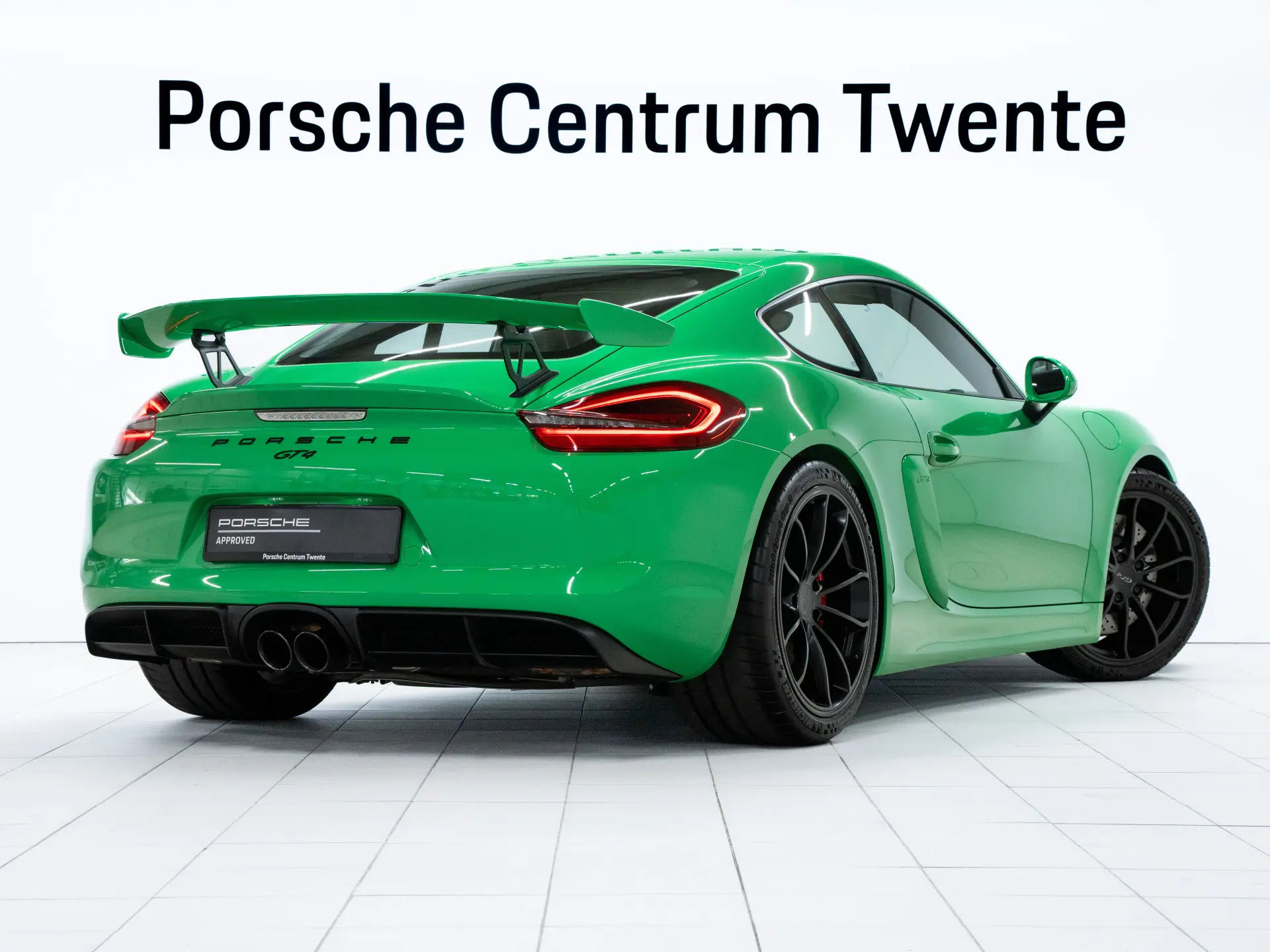 Cayman GT4