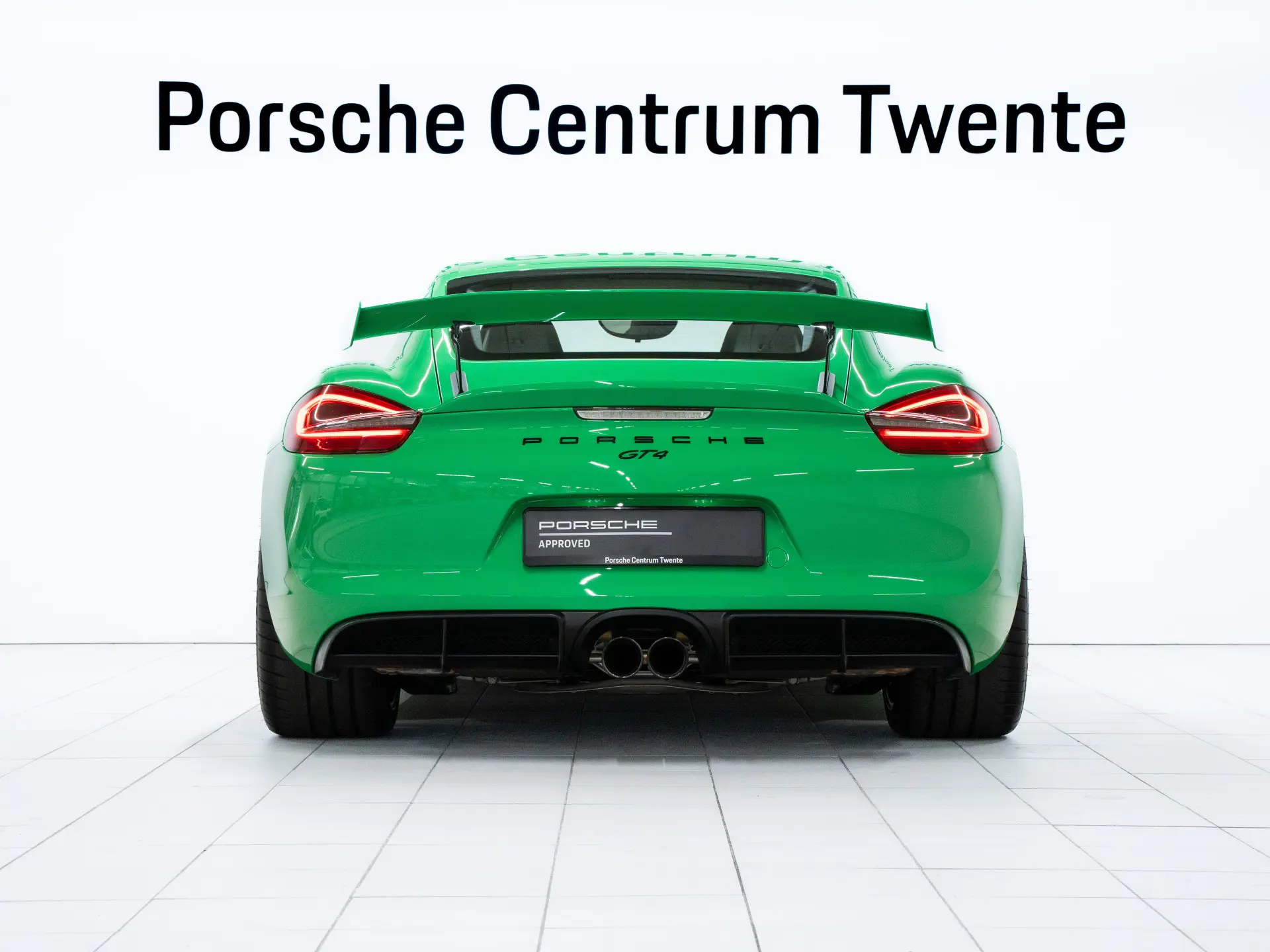 Cayman GT4