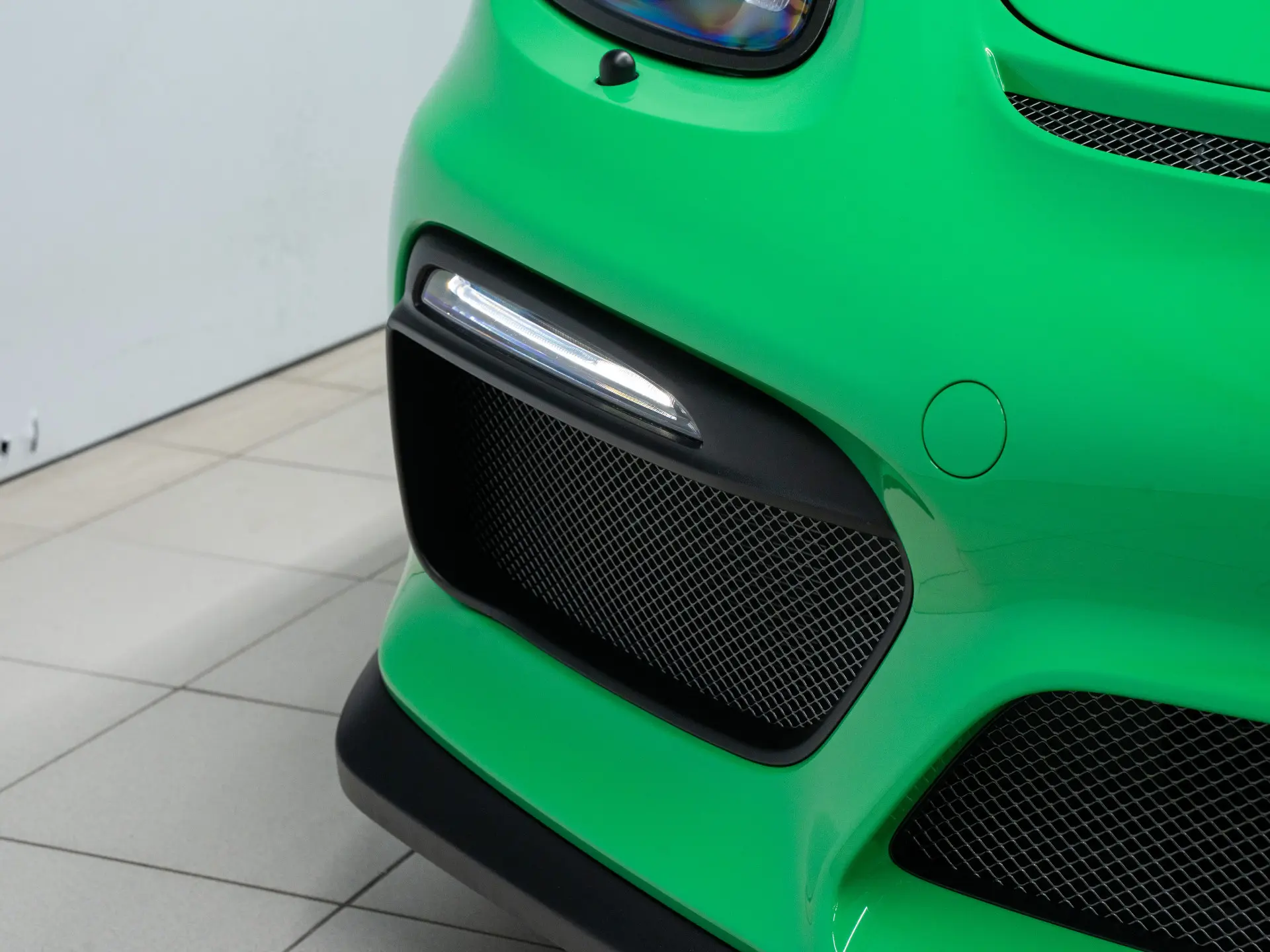 Cayman GT4