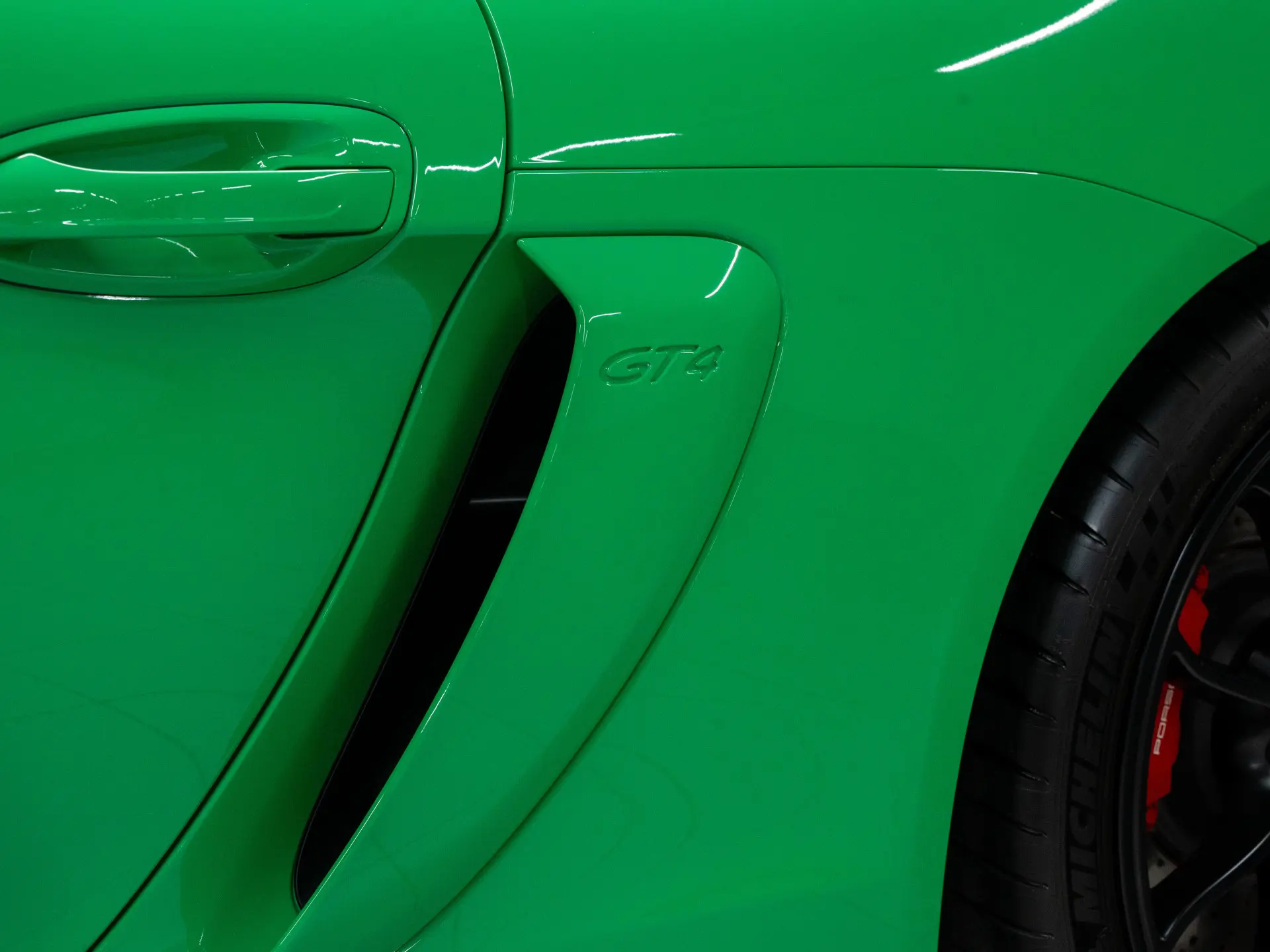 Cayman GT4