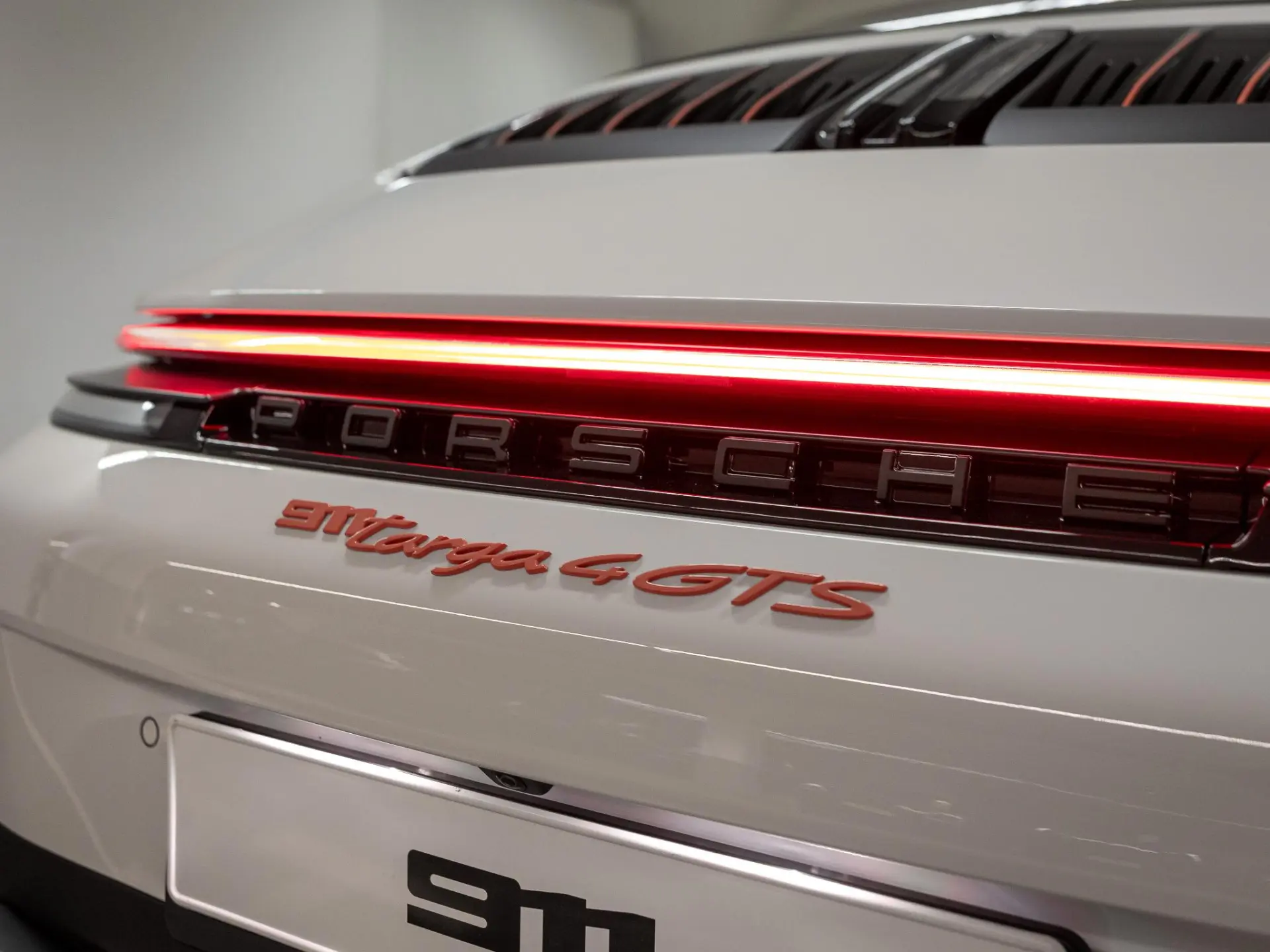 911 3.6 T-Hybrid Targa 4 GTS