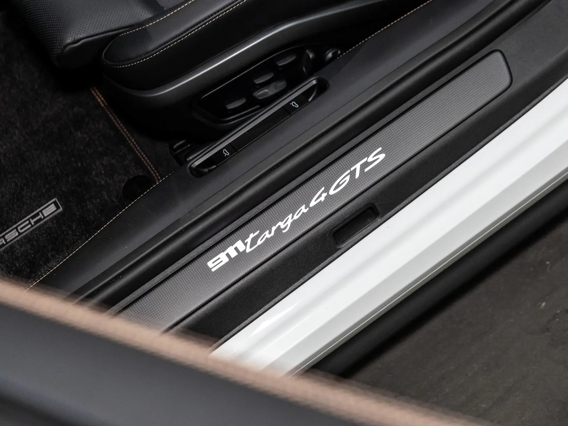 911 3.6 T-Hybrid Targa 4 GTS