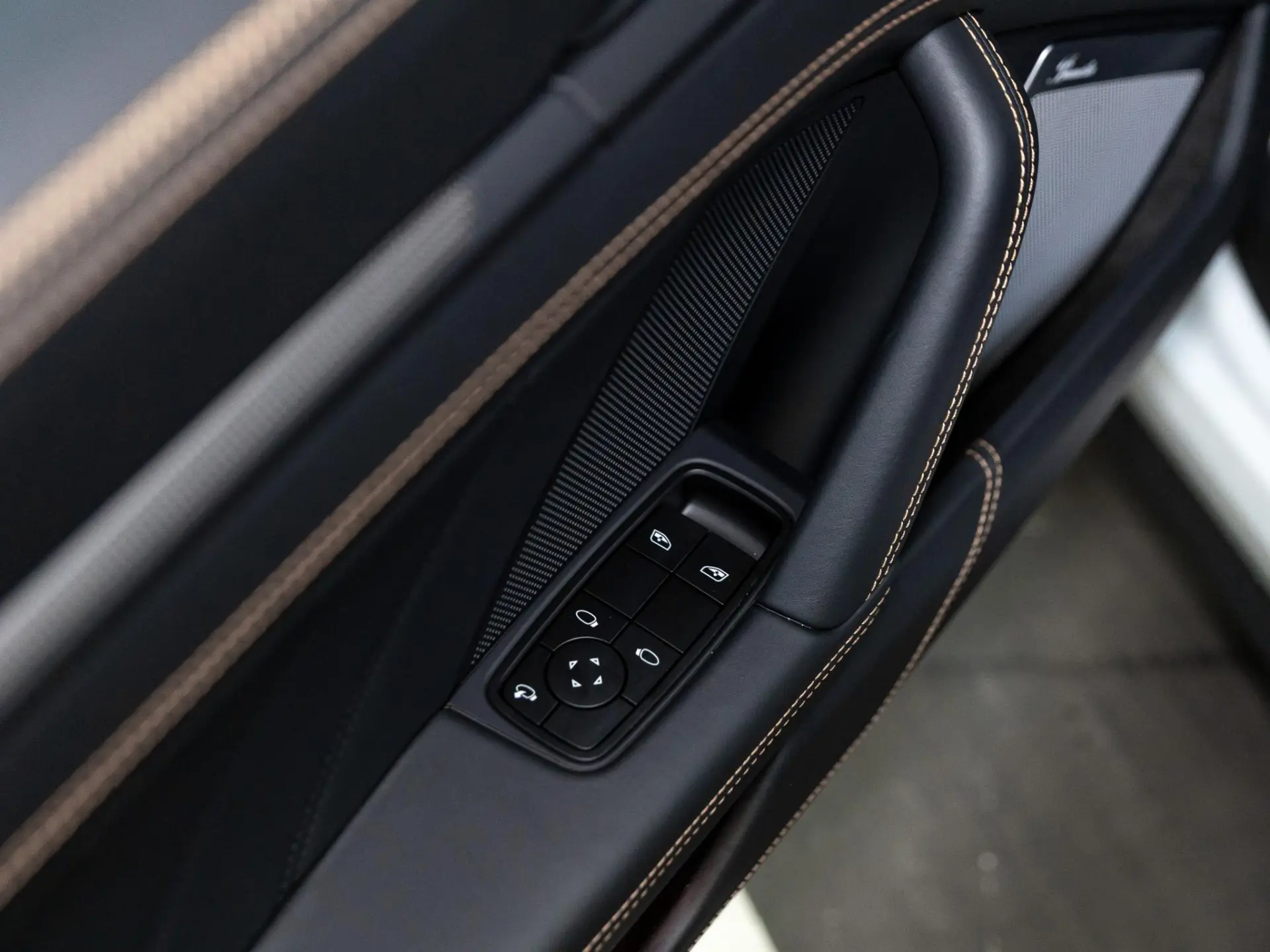 911 3.6 T-Hybrid Targa 4 GTS