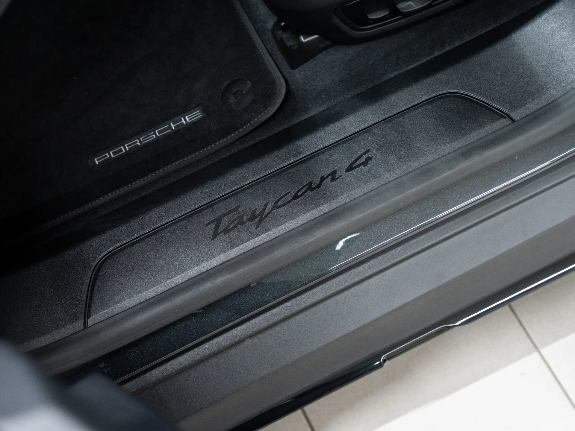 Taycan 4 Cross Turismo