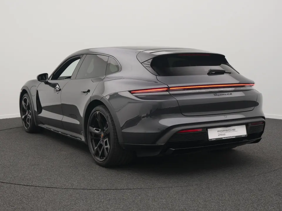 Porsche Taycan 4S Cross Turismo