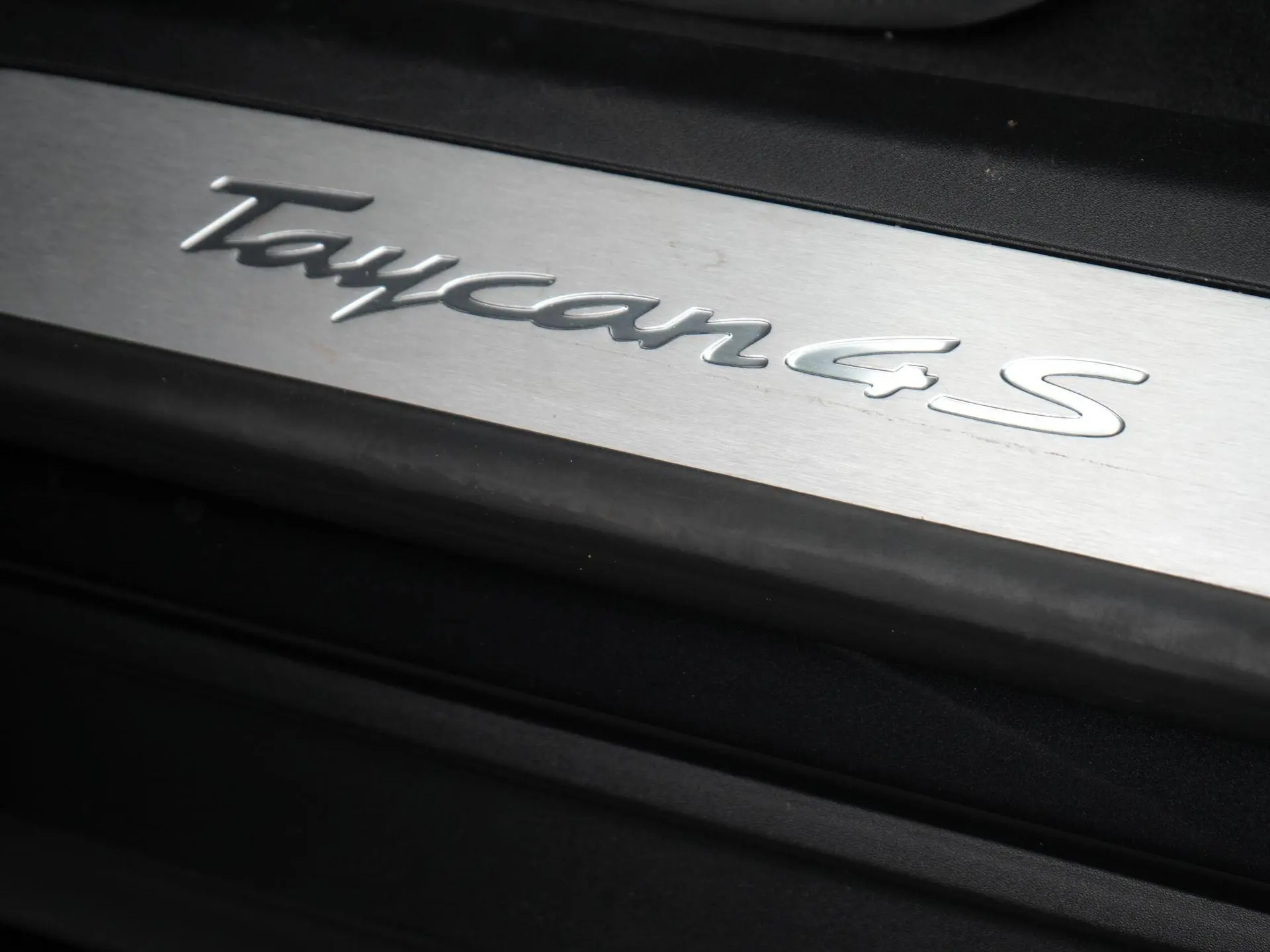 Taycan 4S Cross Turismo