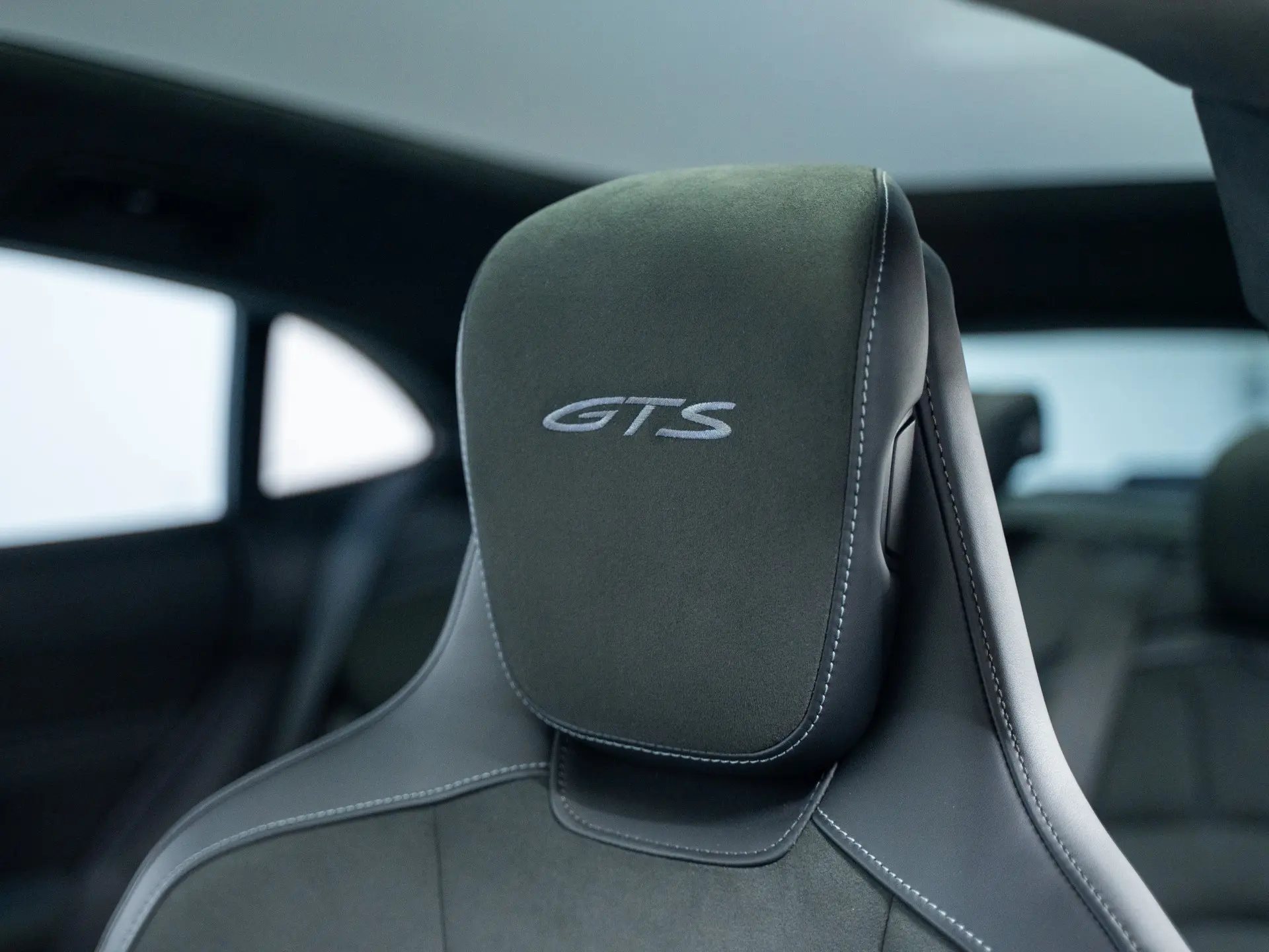 Taycan GTS Sport Turismo