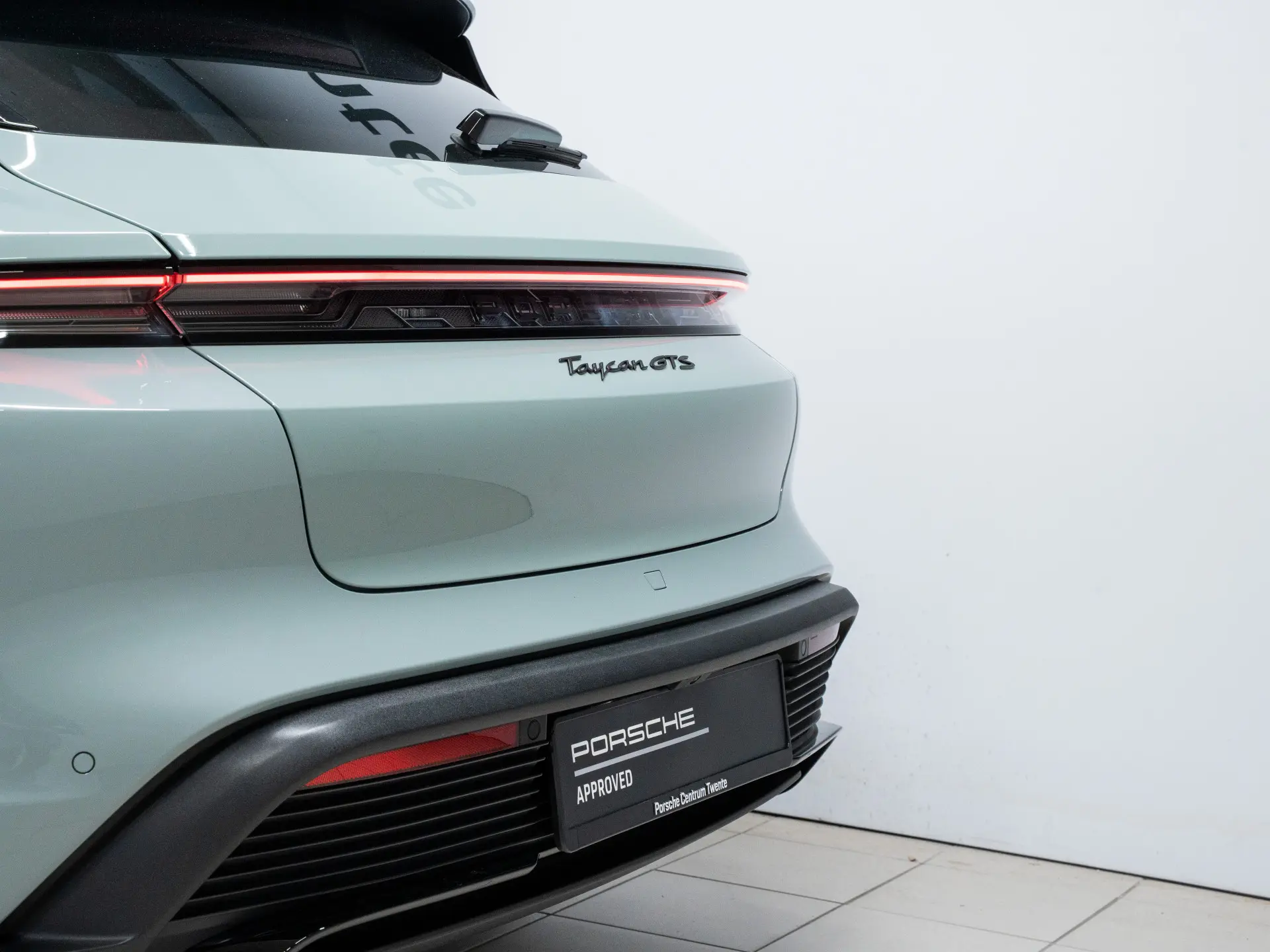 Taycan GTS Sport Turismo