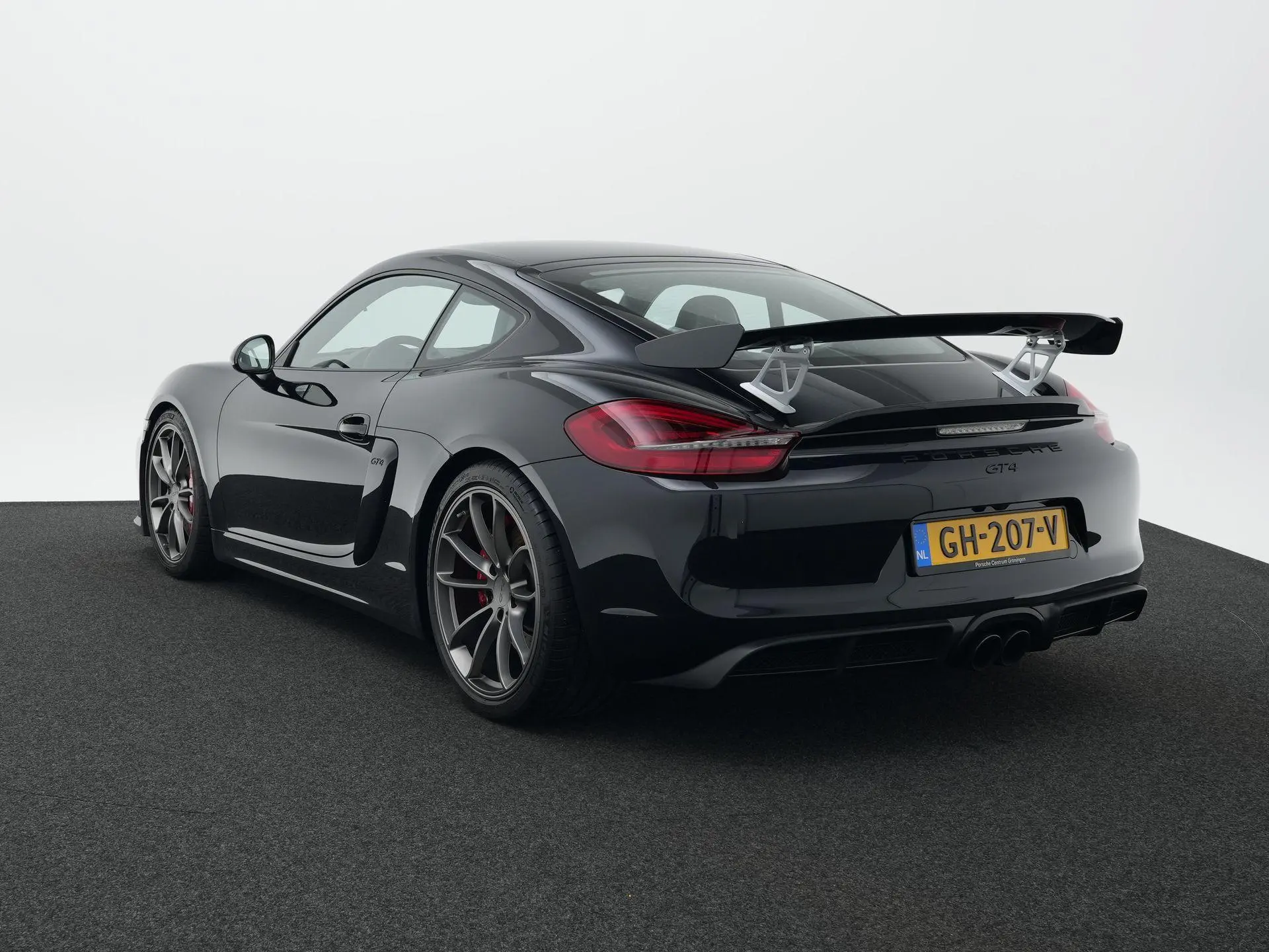 Cayman GT4