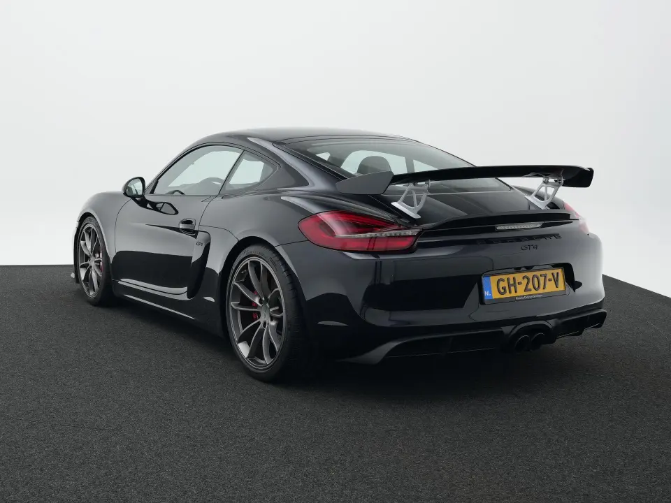 Cayman GT4