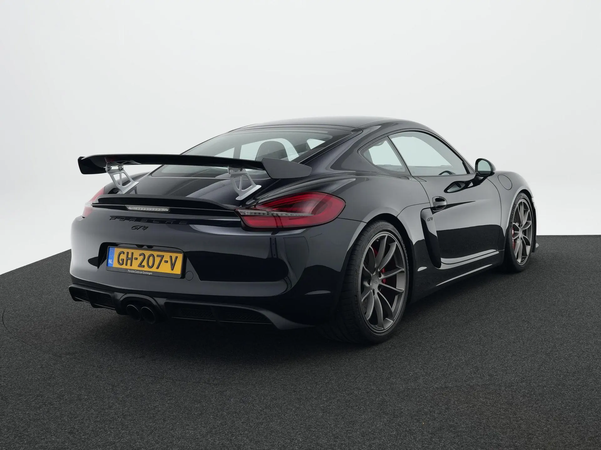 Cayman GT4