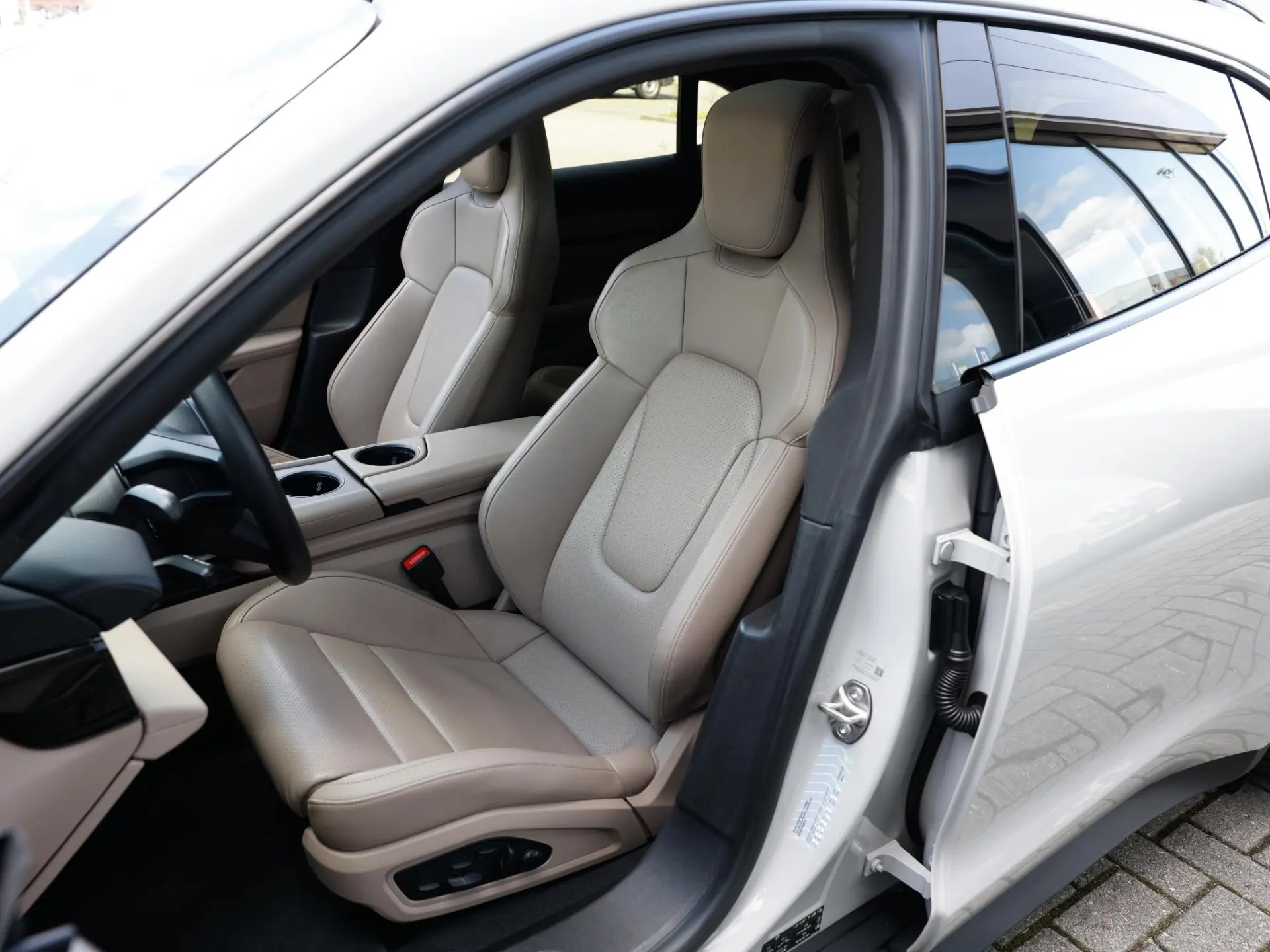 Taycan Sport Turismo 