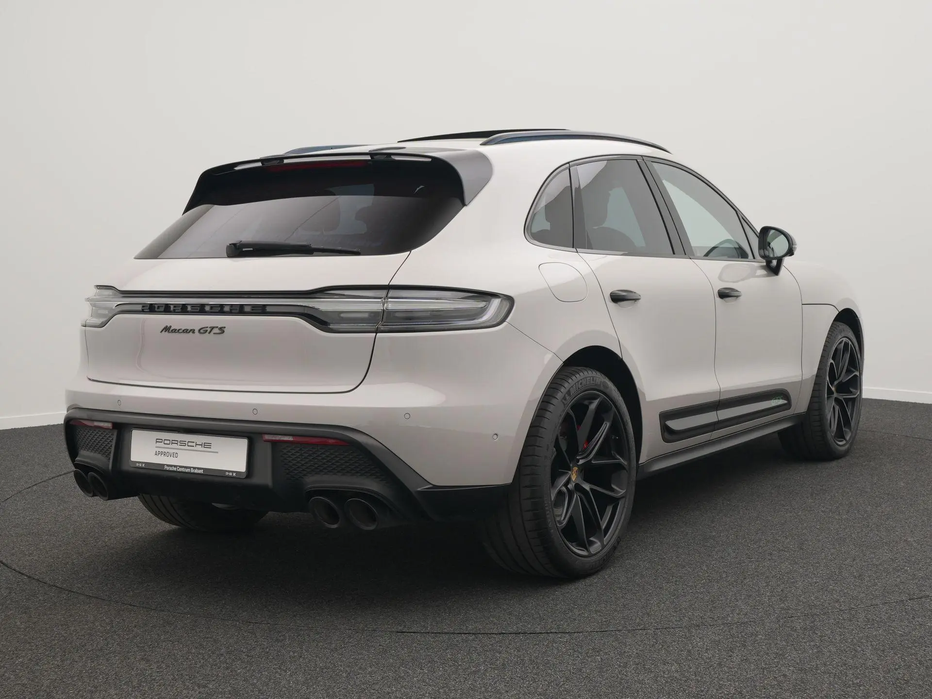 Macan GTS