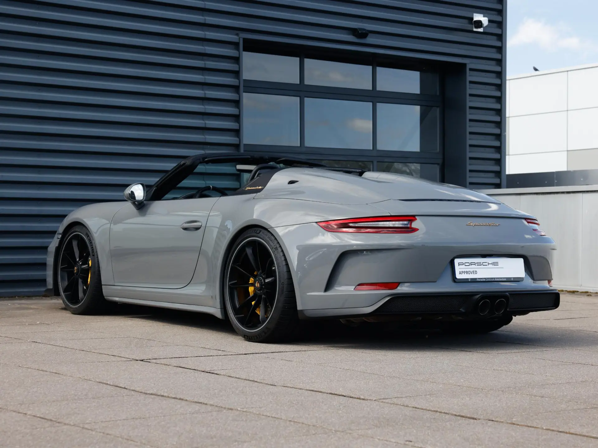 911 Speedster