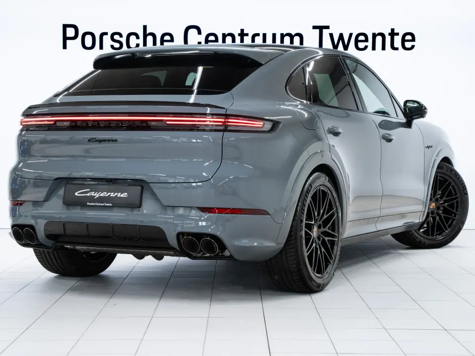 Porsche Cayenne E-Hybrid Black Edition Coupé