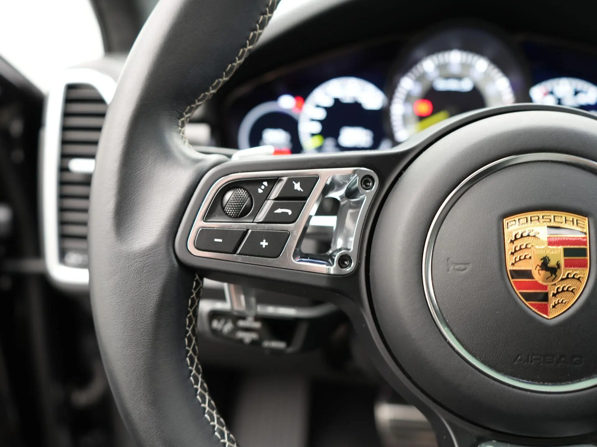 Cayenne Turbo S E-Hybrid