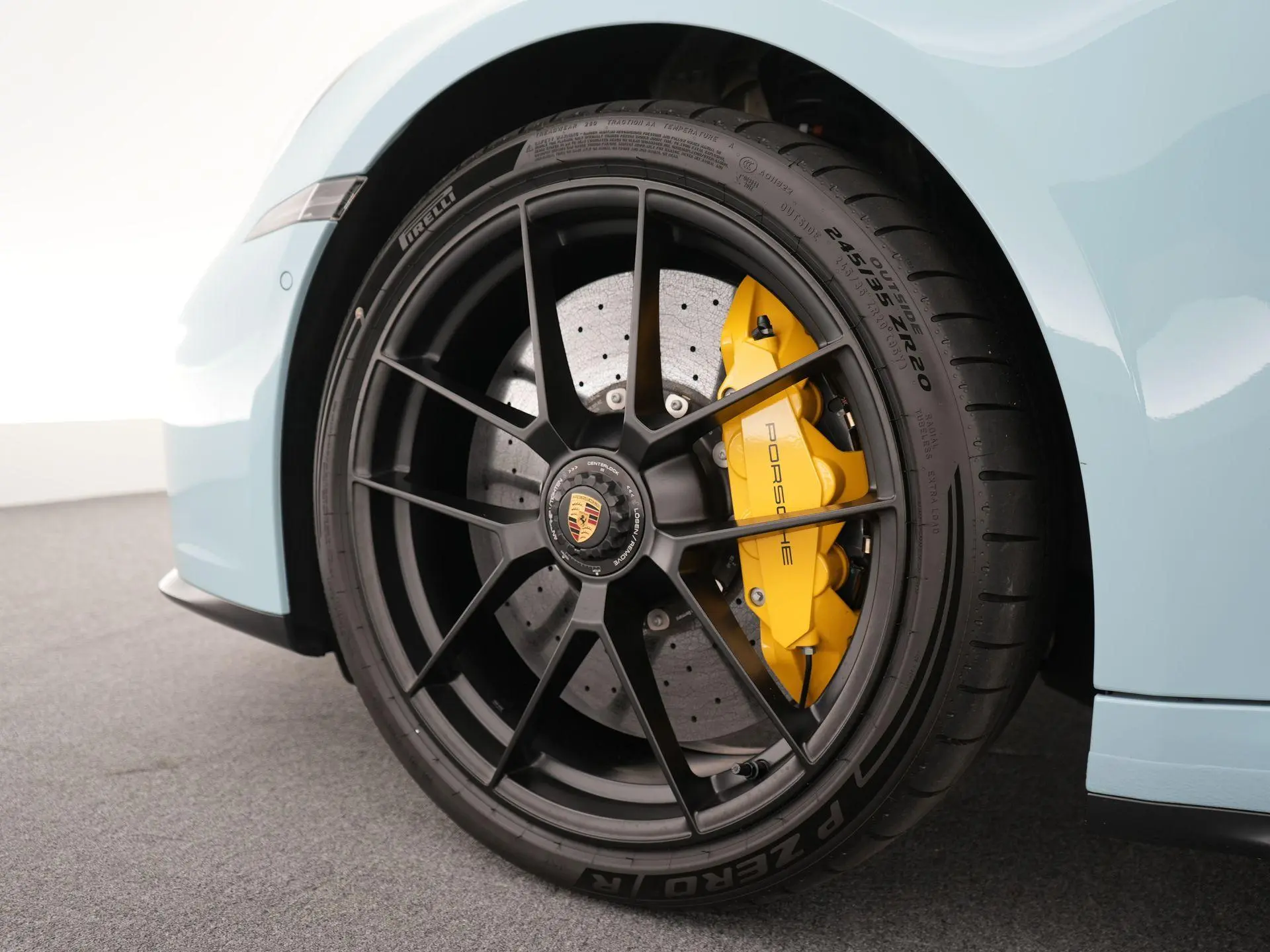 911 Cabrio 3.6 T-Hybrid Carrera 4 GTS