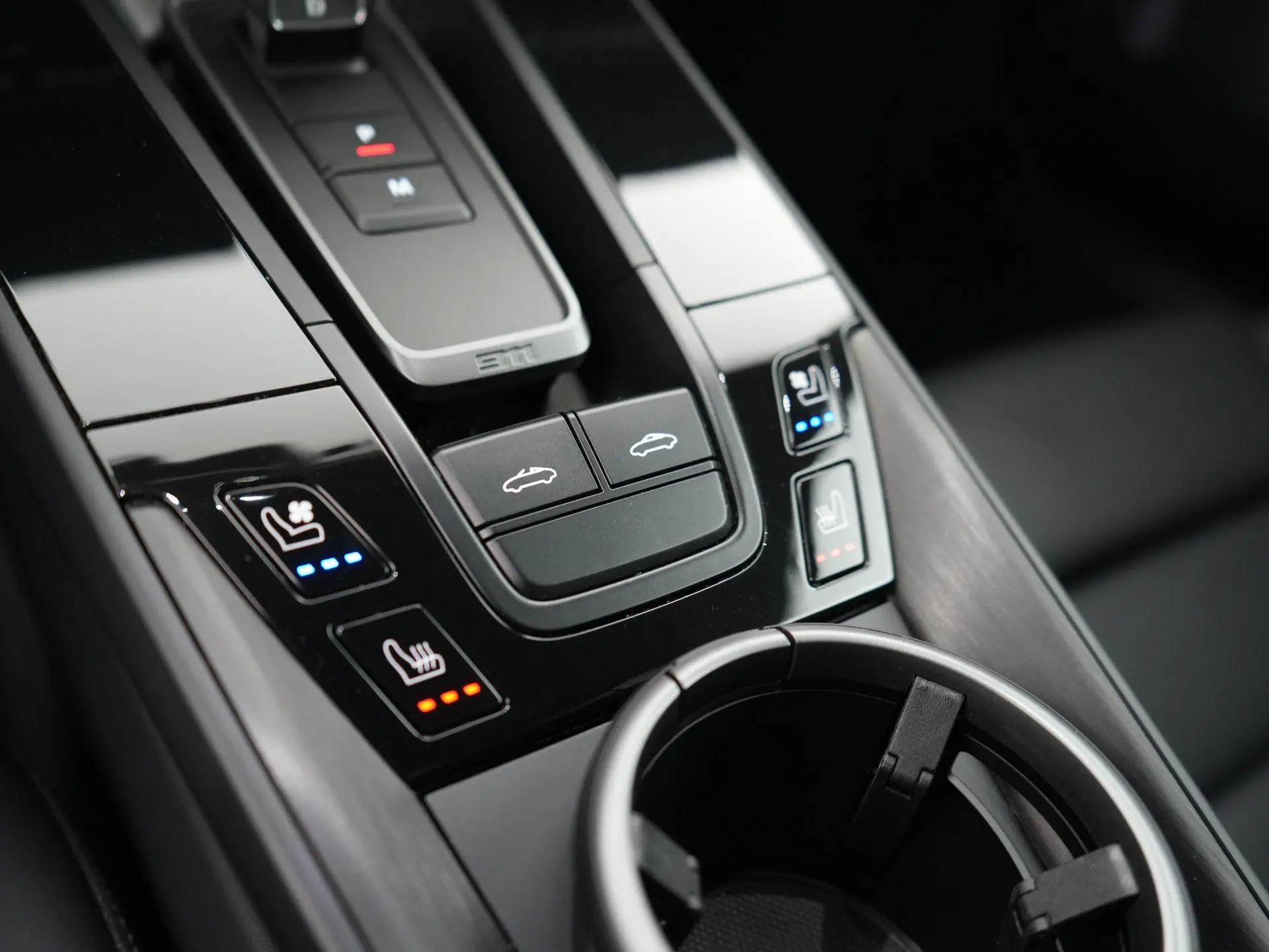 911 3.0 4 GTS Edition 50 Years Porsche Design