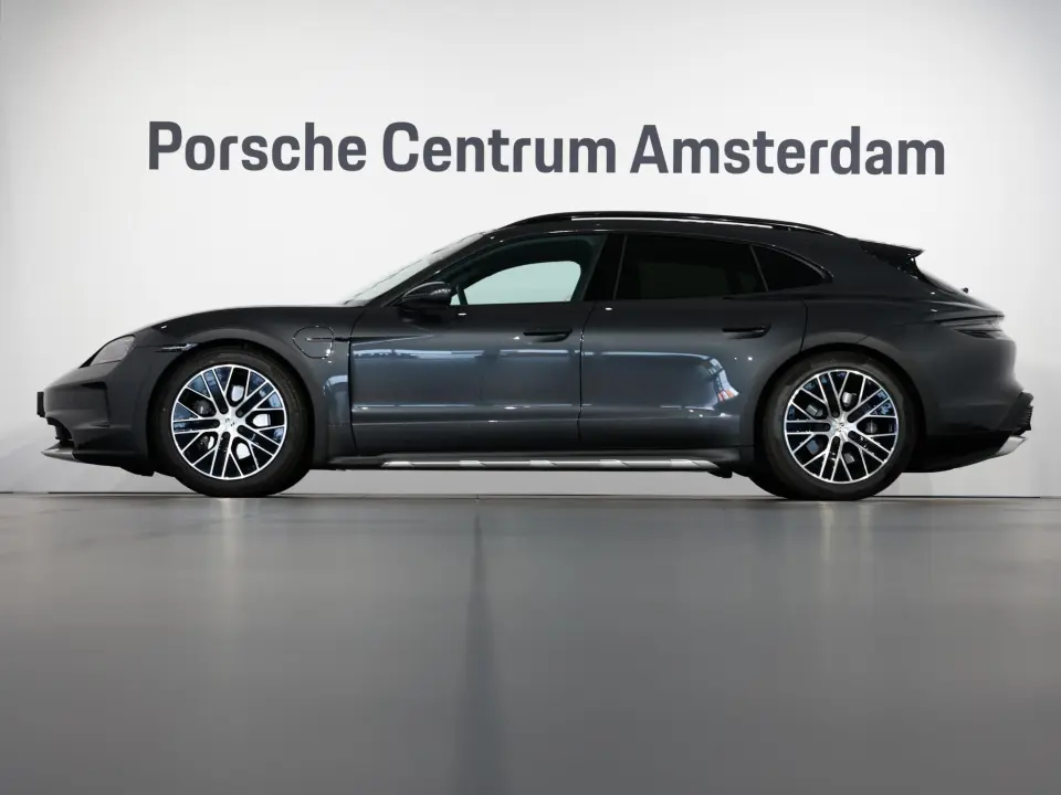 Porsche Taycan Cross Turismo 4