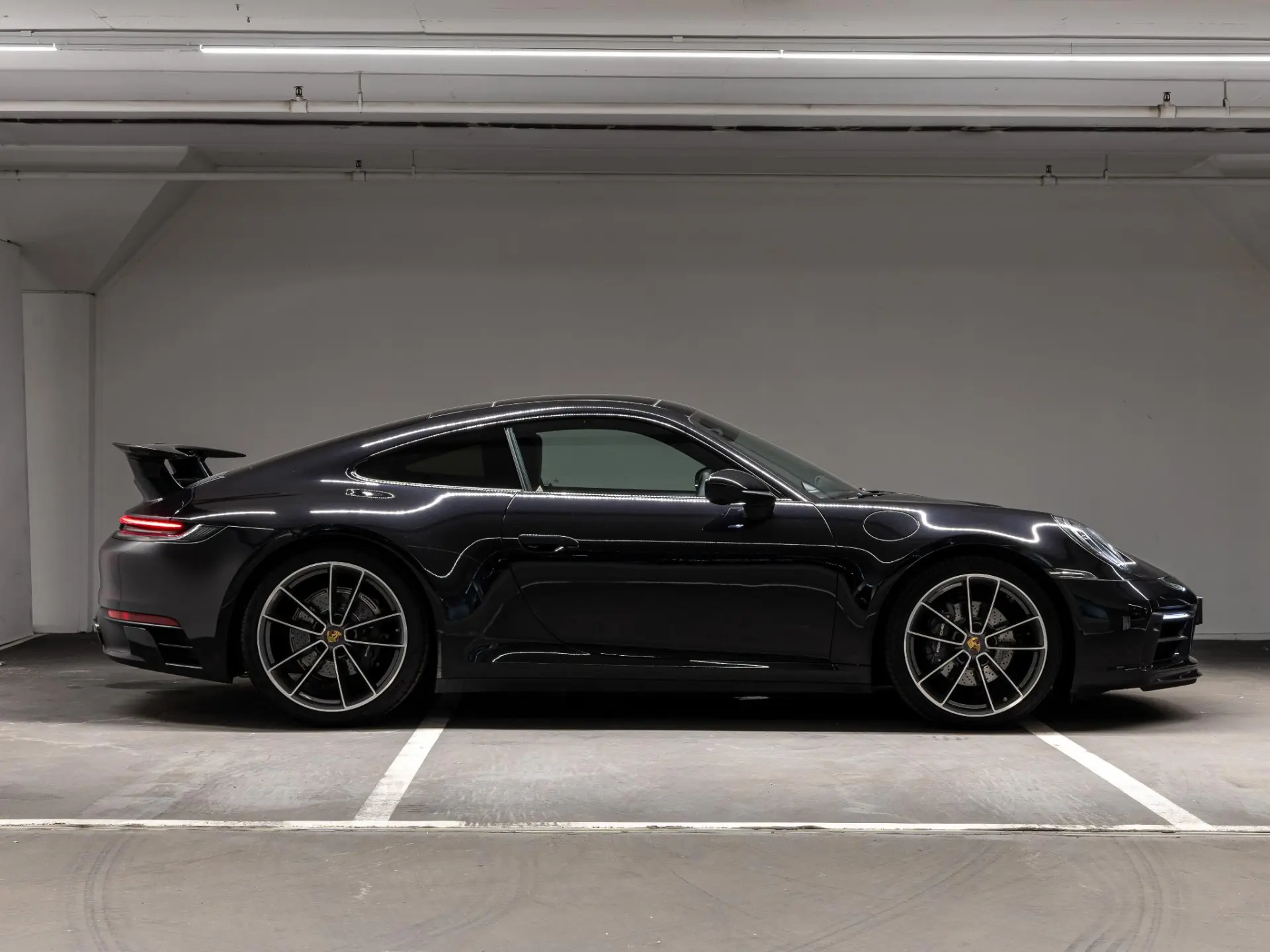 911 