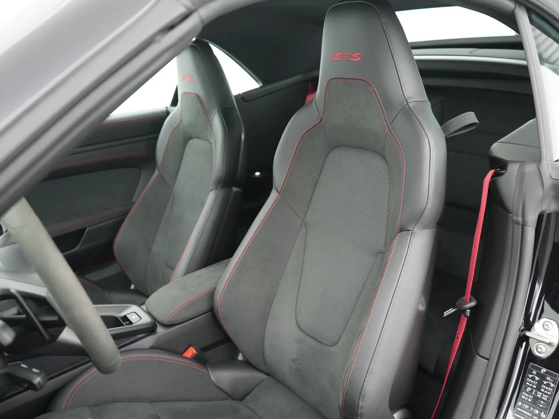 911 Cabrio 3.6 T-Hybrid Carrera 4 GTS