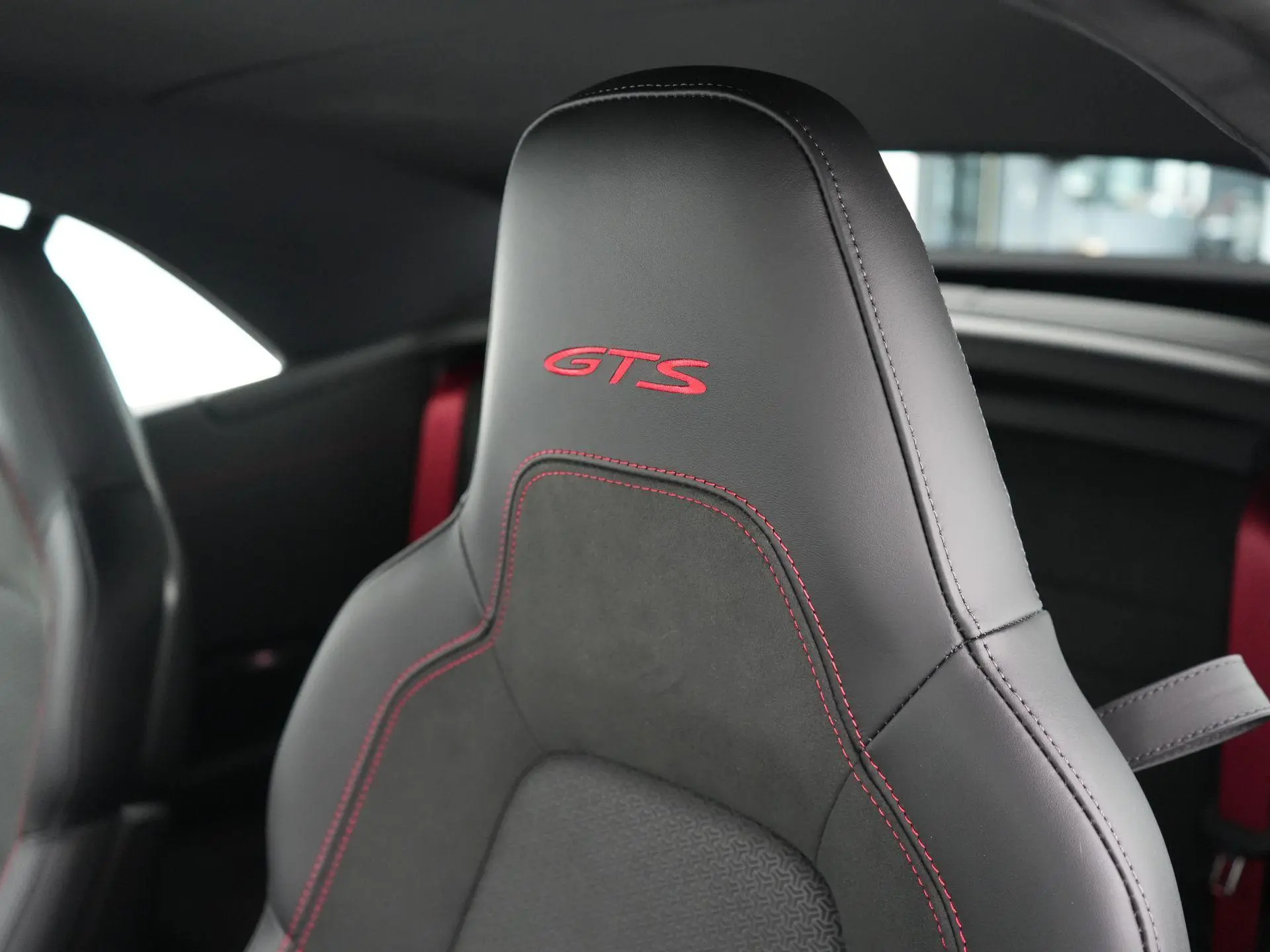 911 Cabrio 3.6 T-Hybrid Carrera 4 GTS