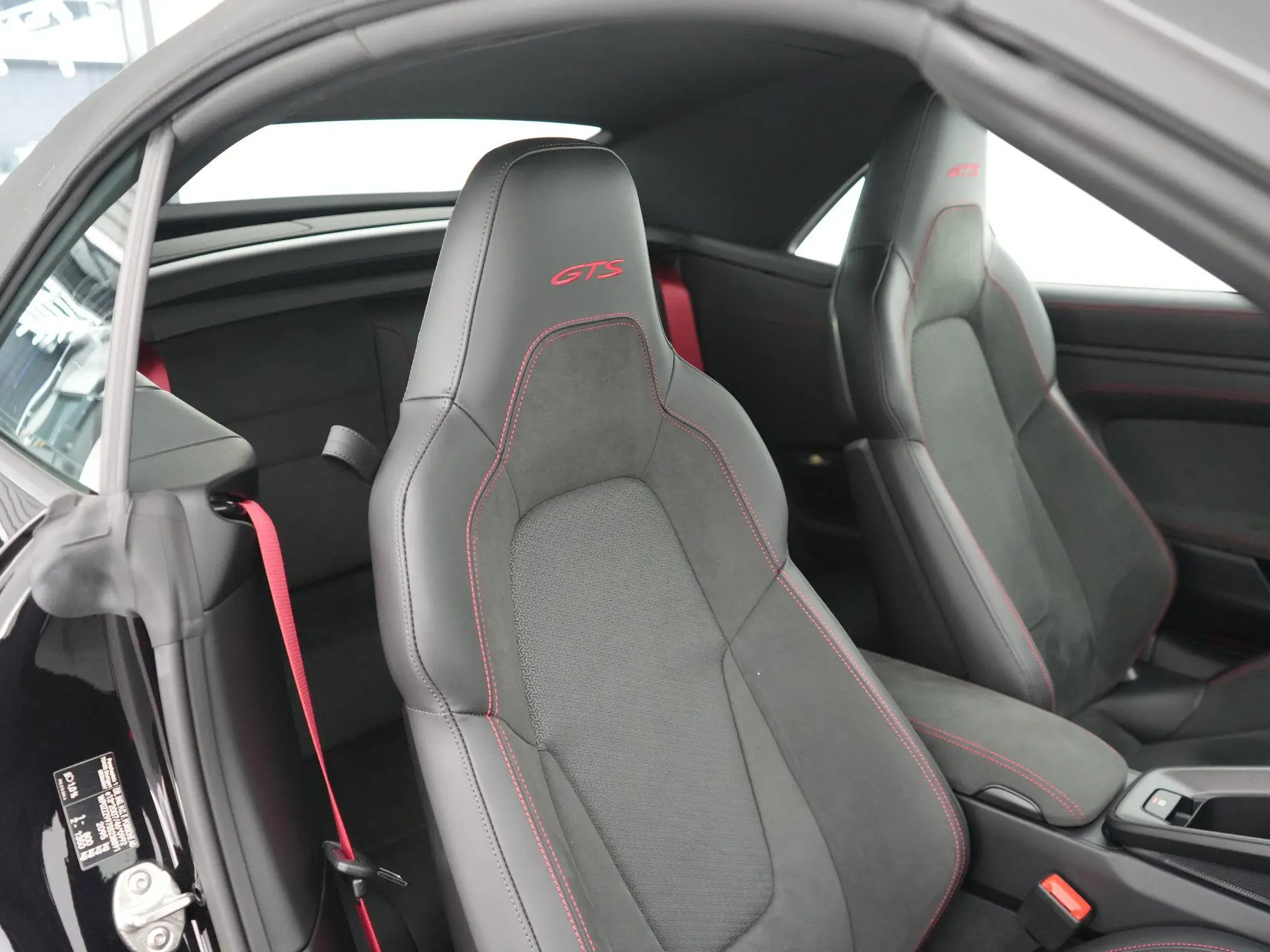 911 Cabrio 3.6 T-Hybrid Carrera 4 GTS