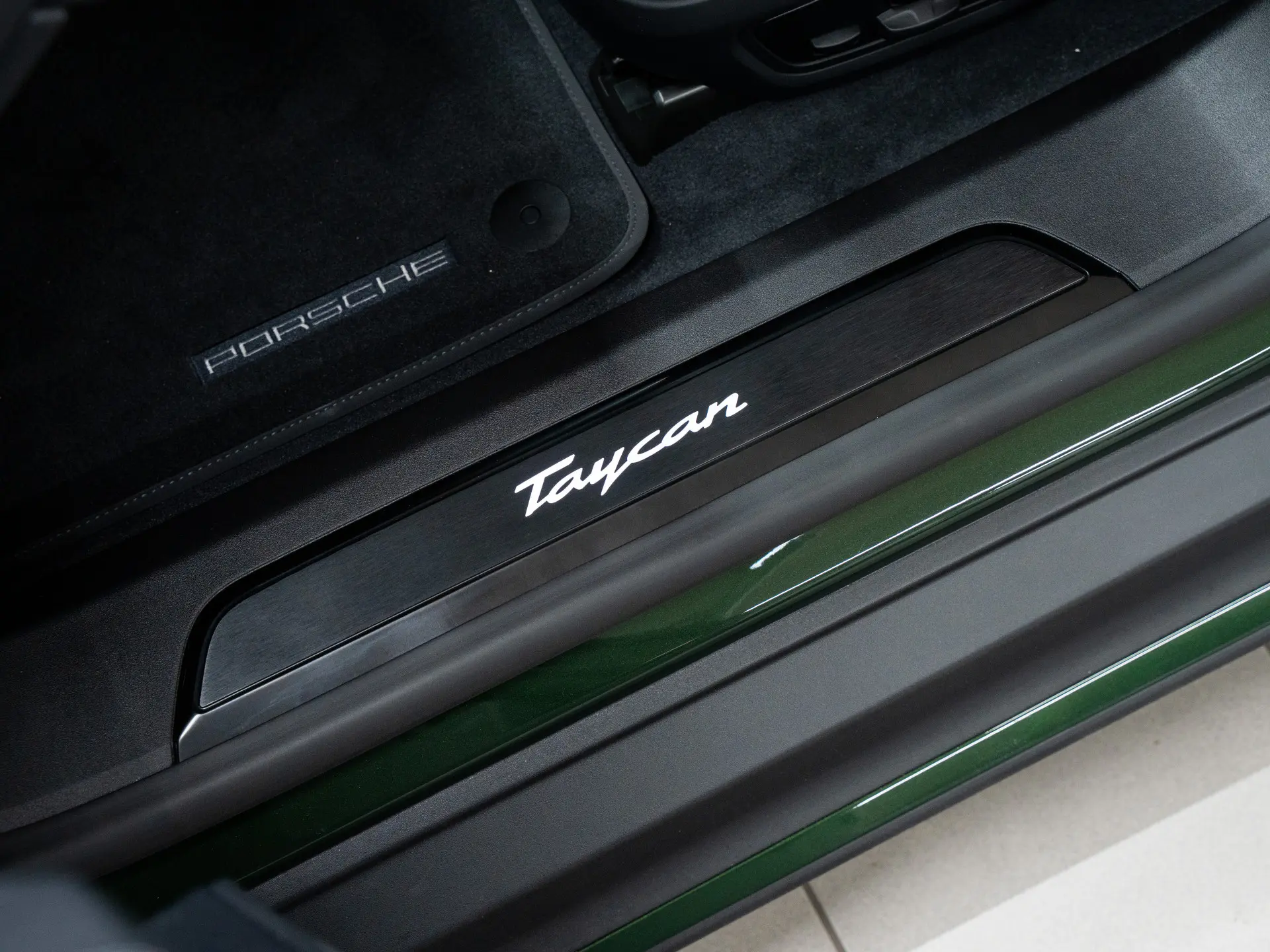 Taycan Black Edition