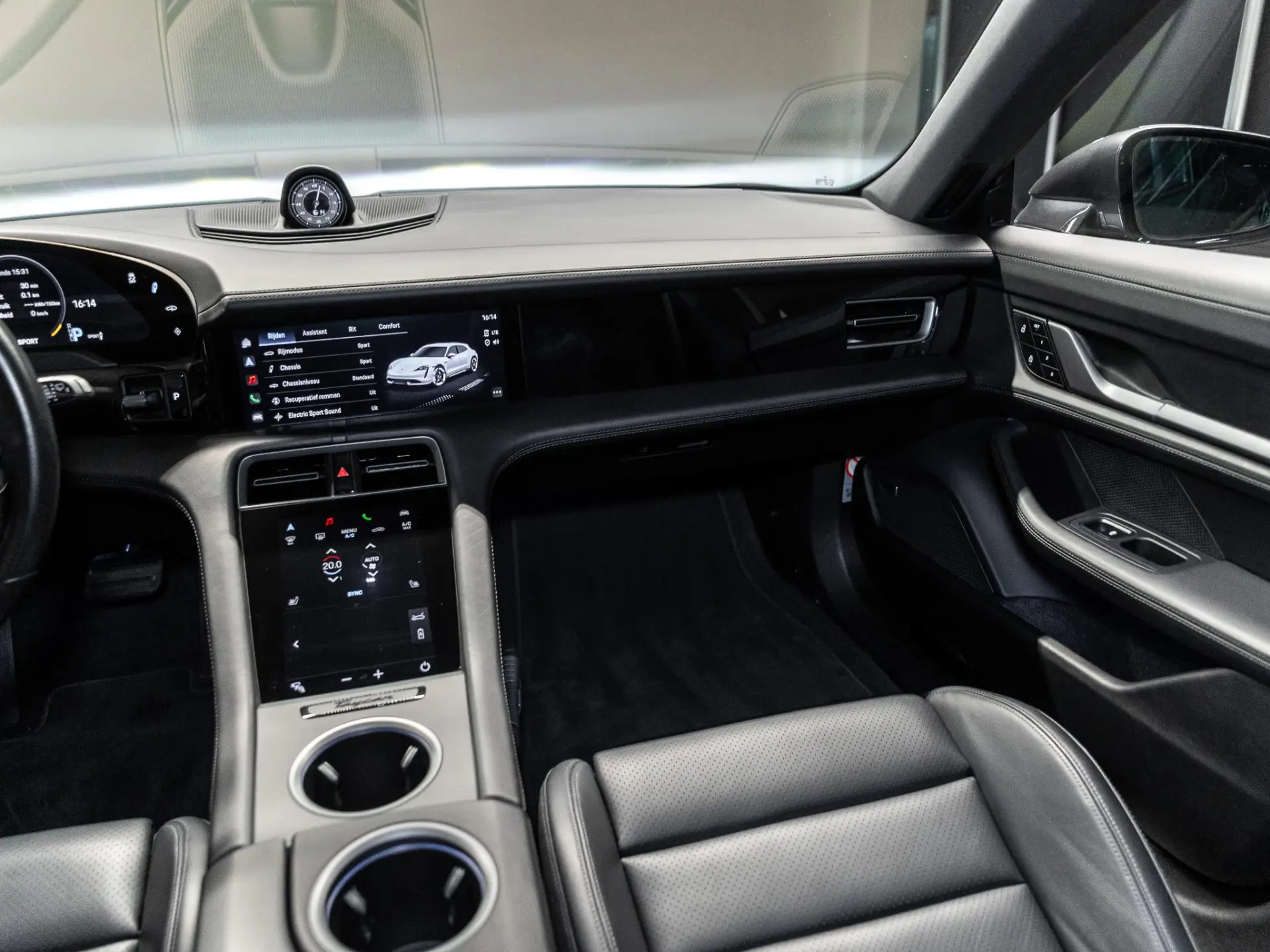 Taycan Sport Turismo 