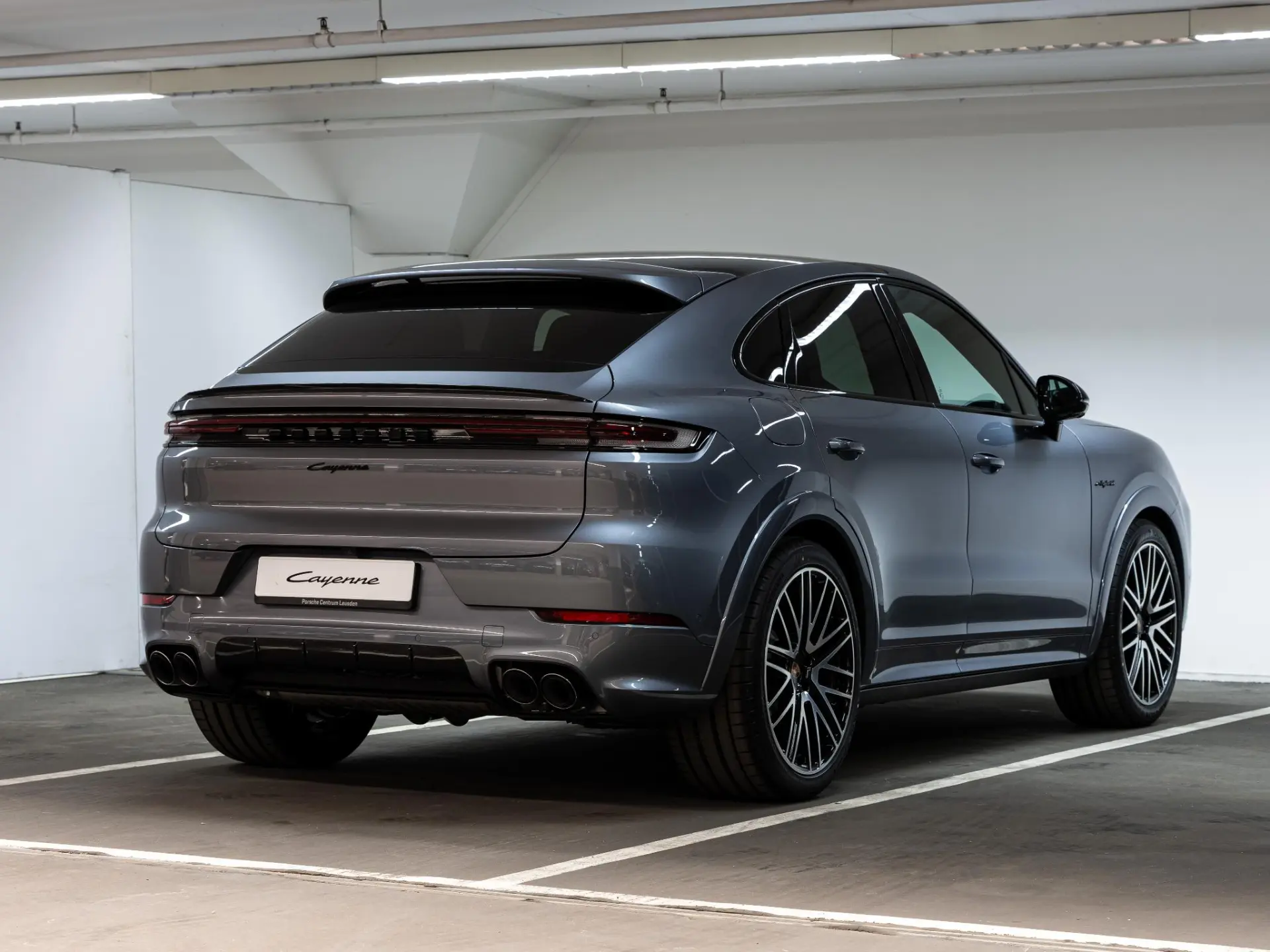 Cayenne Coupé 3.0 E-Hybrid Black Edition