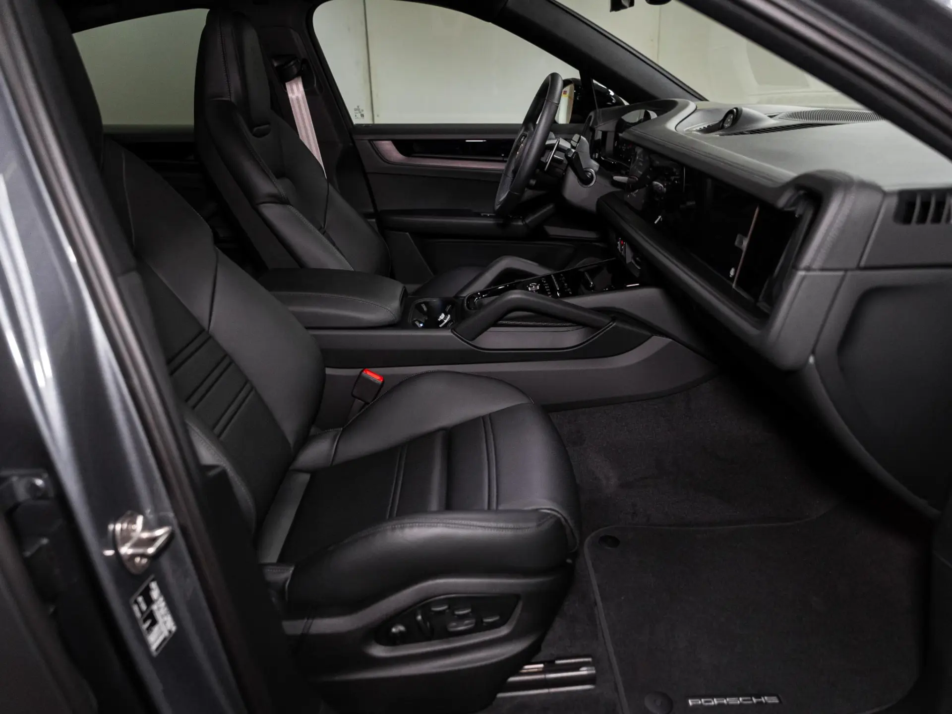 Cayenne Coupé 3.0 E-Hybrid Black Edition