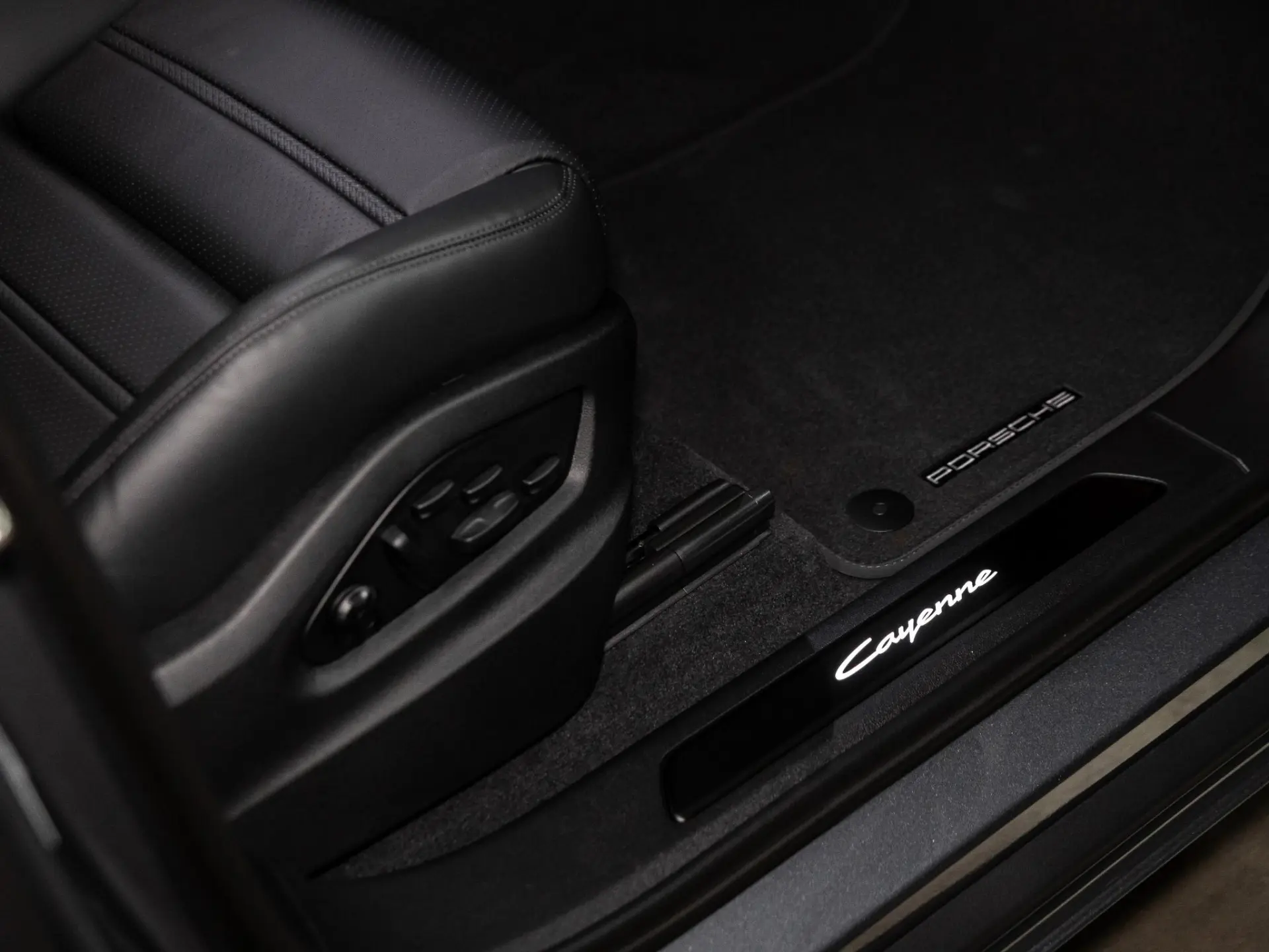 Cayenne Coupé 3.0 E-Hybrid Black Edition