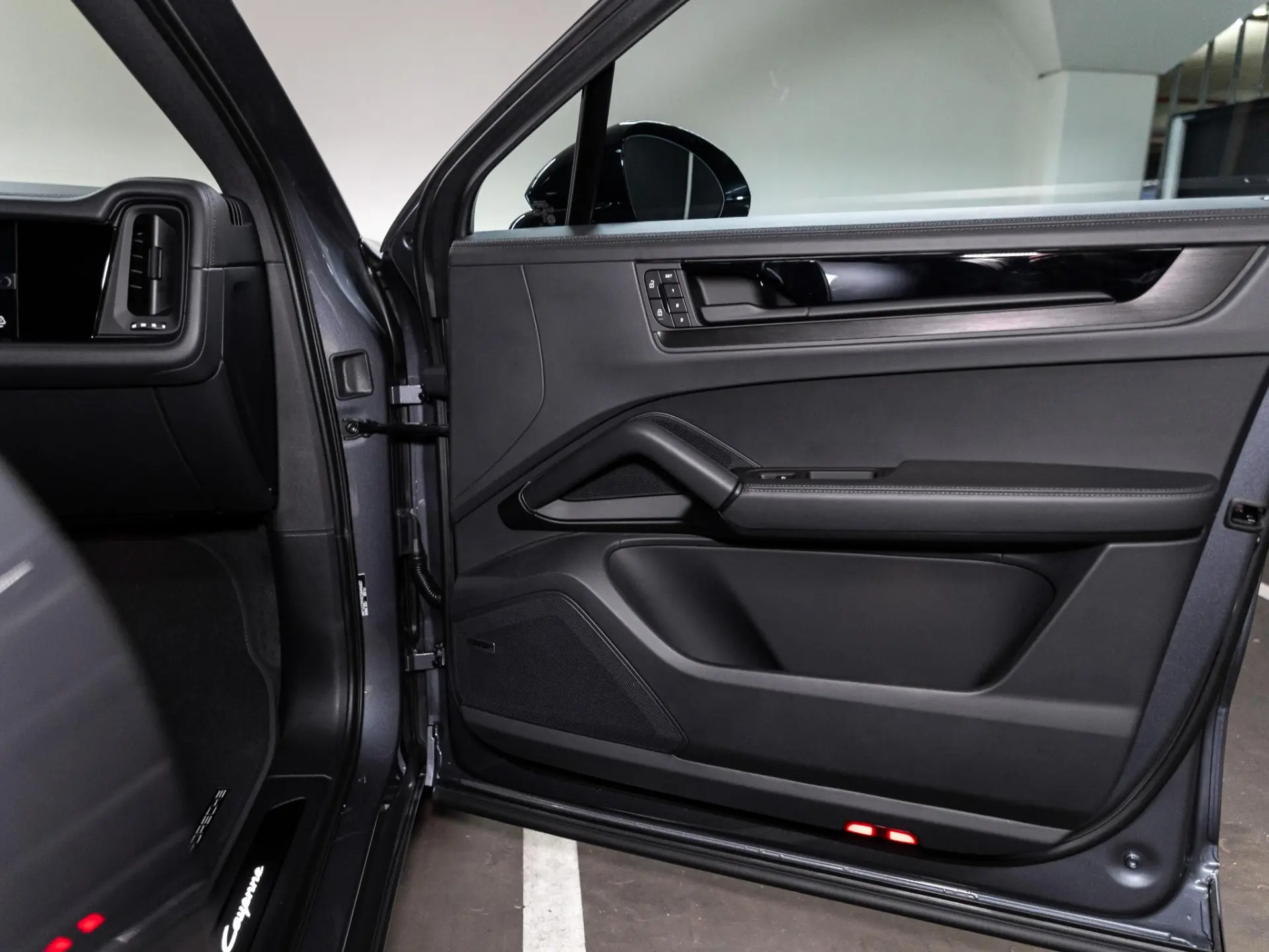 Cayenne Coupé 3.0 E-Hybrid Black Edition