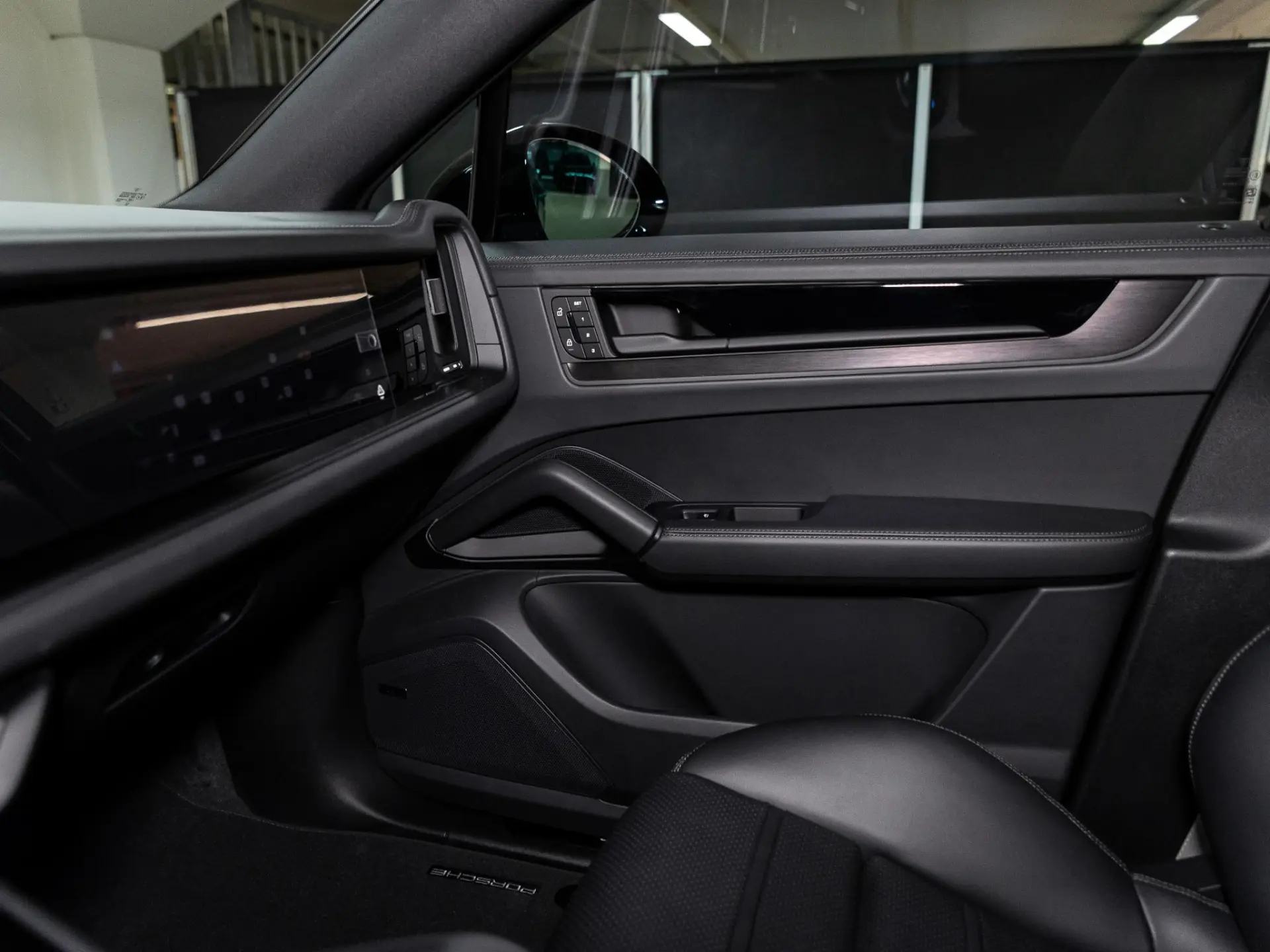 Cayenne Coupé 3.0 E-Hybrid Black Edition