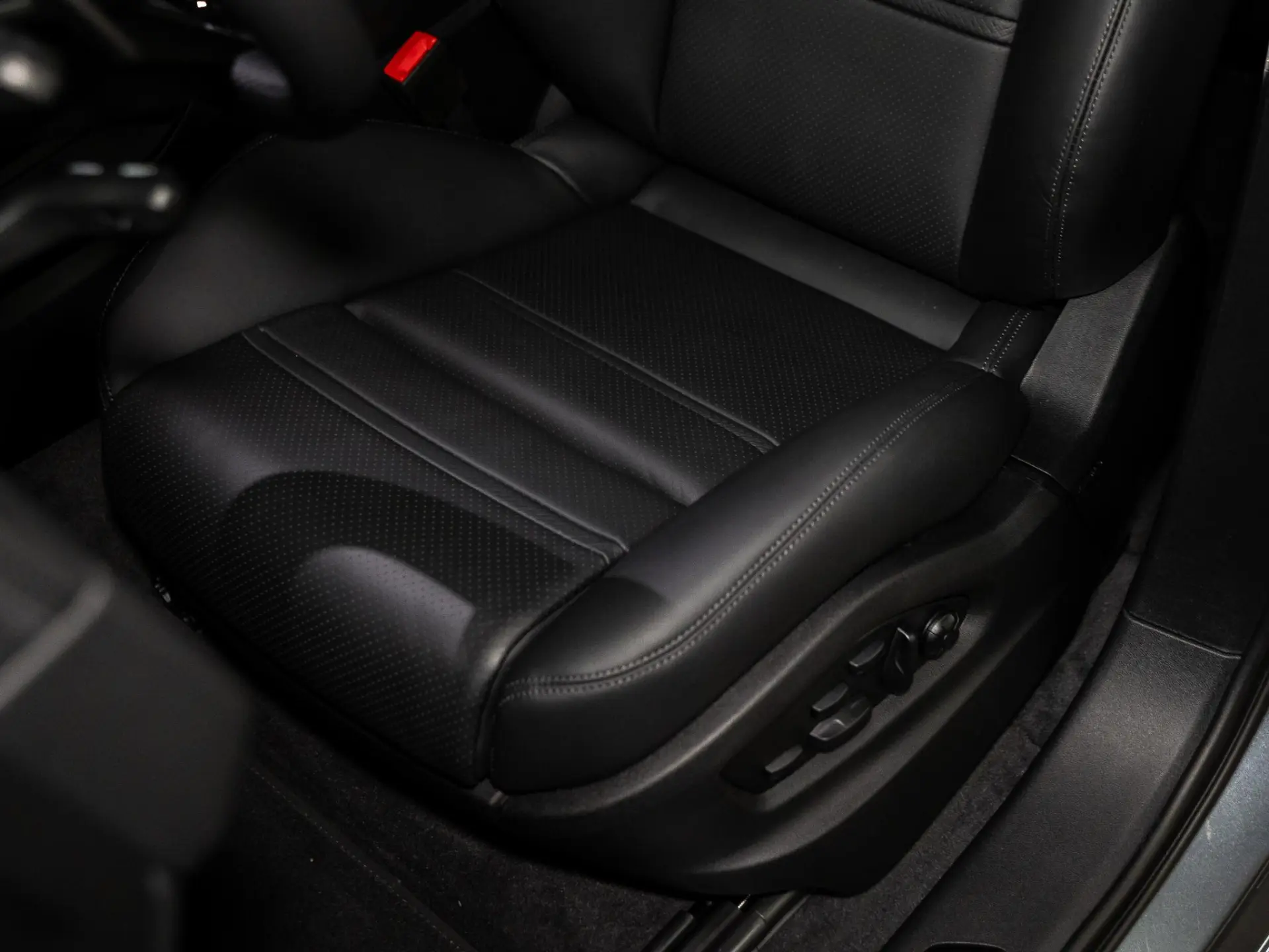 Cayenne Coupé 3.0 E-Hybrid Black Edition