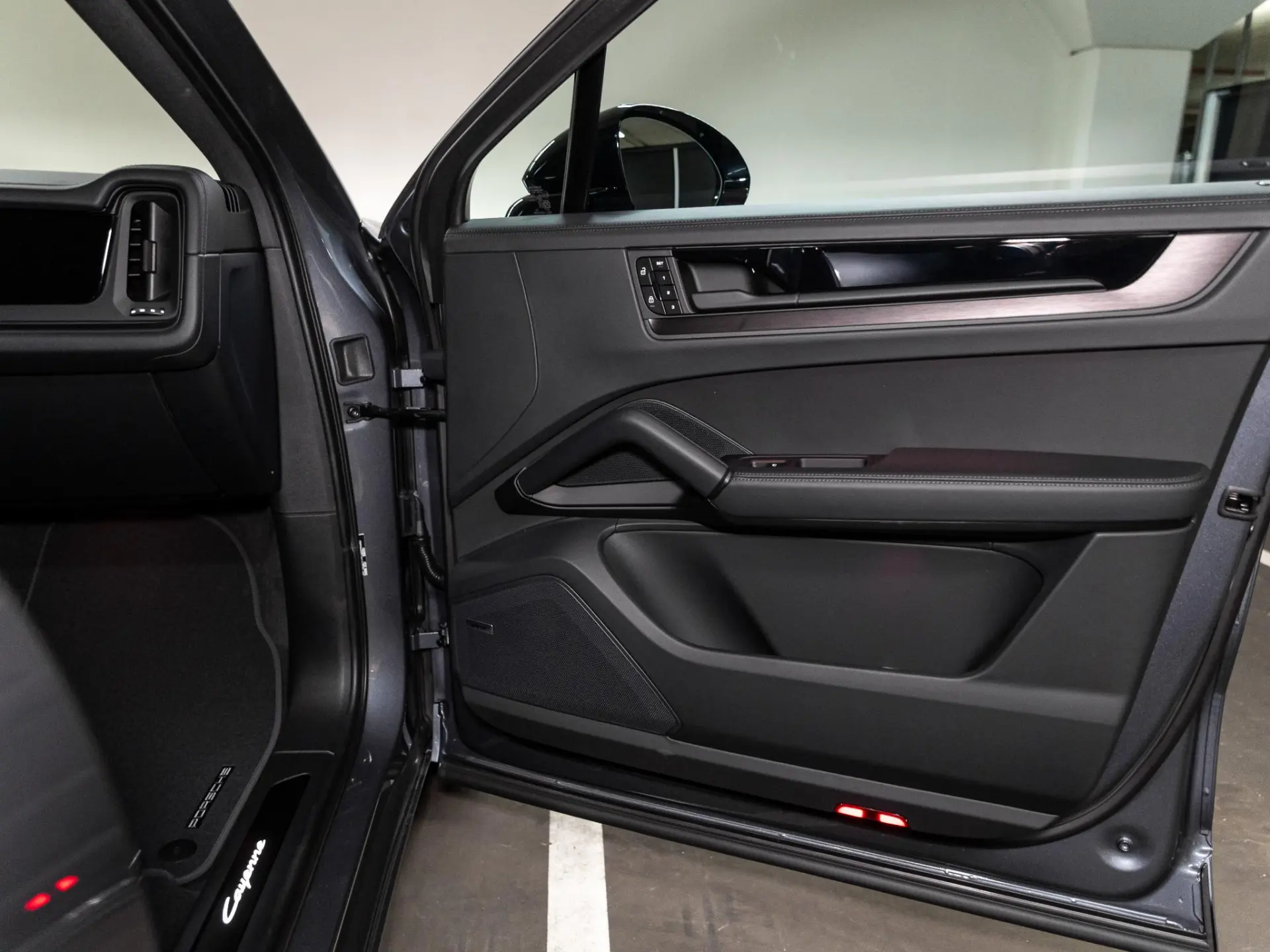 Cayenne Coupé 3.0 E-Hybrid Black Edition