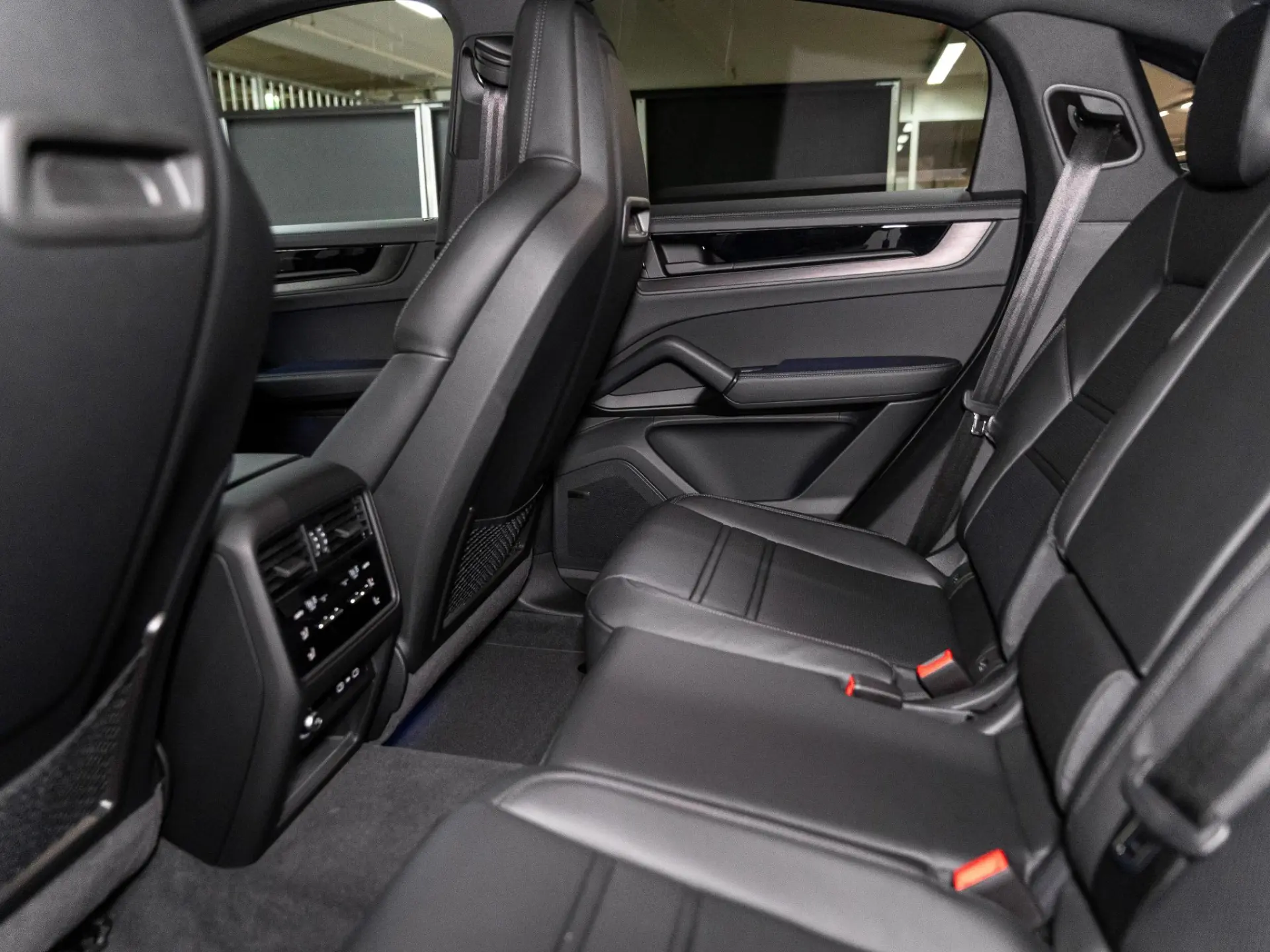 Cayenne Coupé 3.0 E-Hybrid Black Edition
