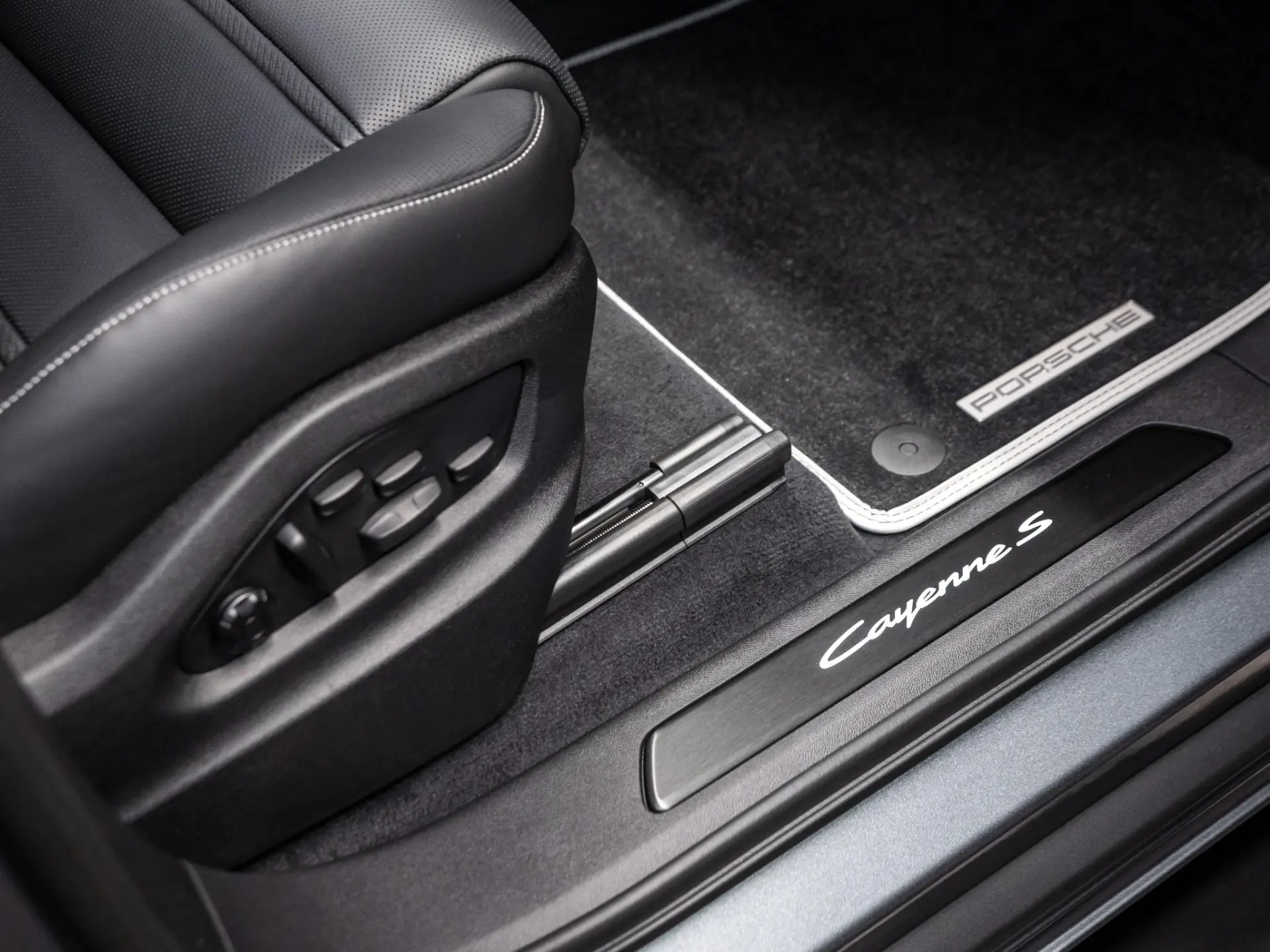 Cayenne Coupé 3.0 S E-Hybrid Black Edition