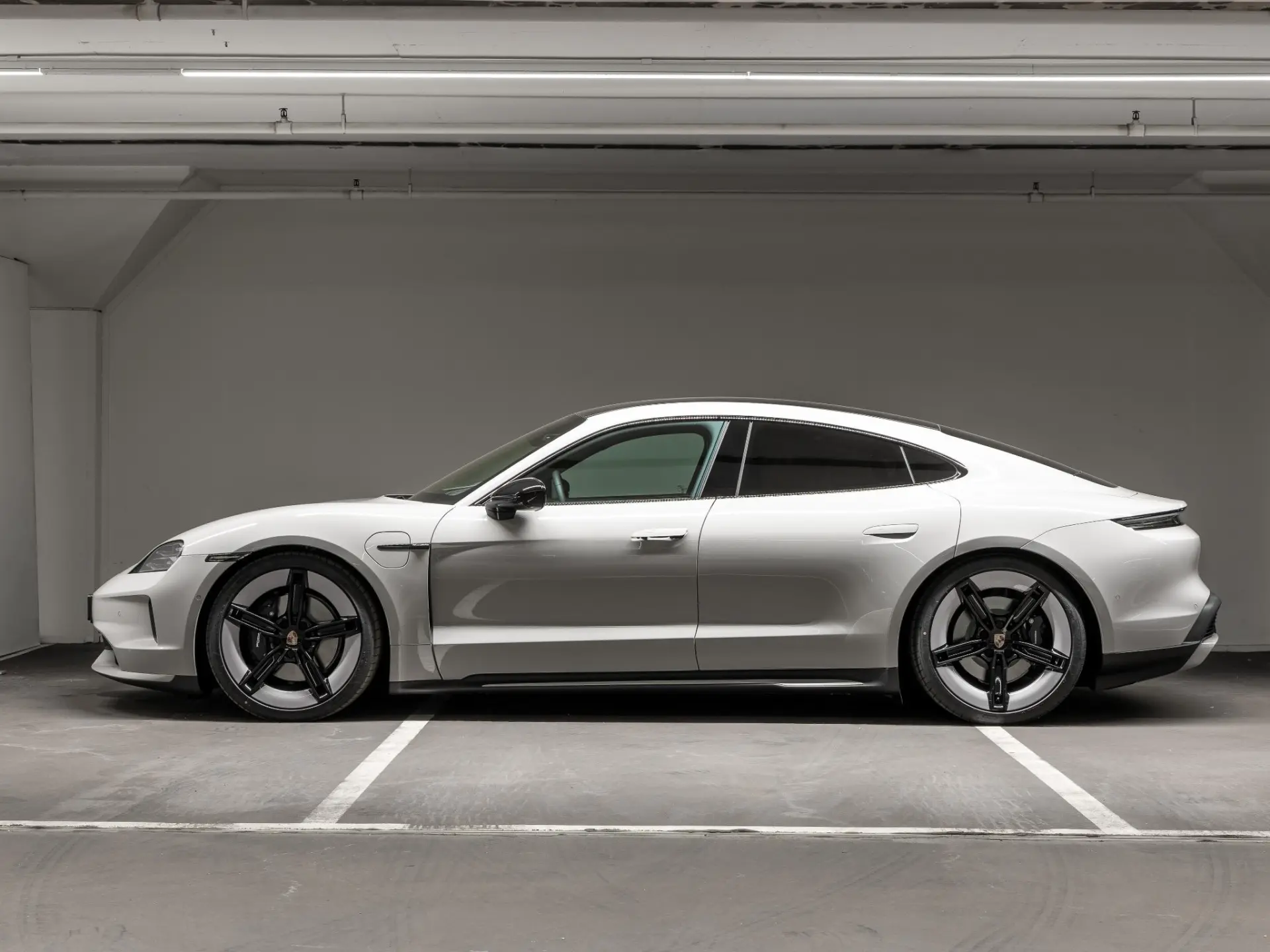 Taycan 4 Black Edition 105 kWh