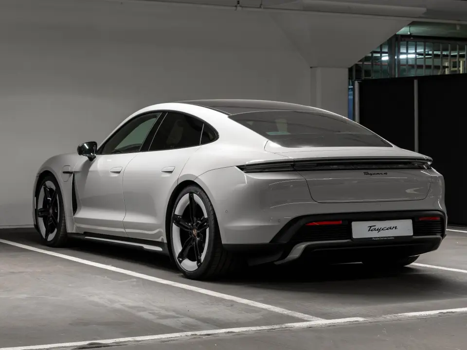 Porsche Taycan 4 Black Edition 105 kWh