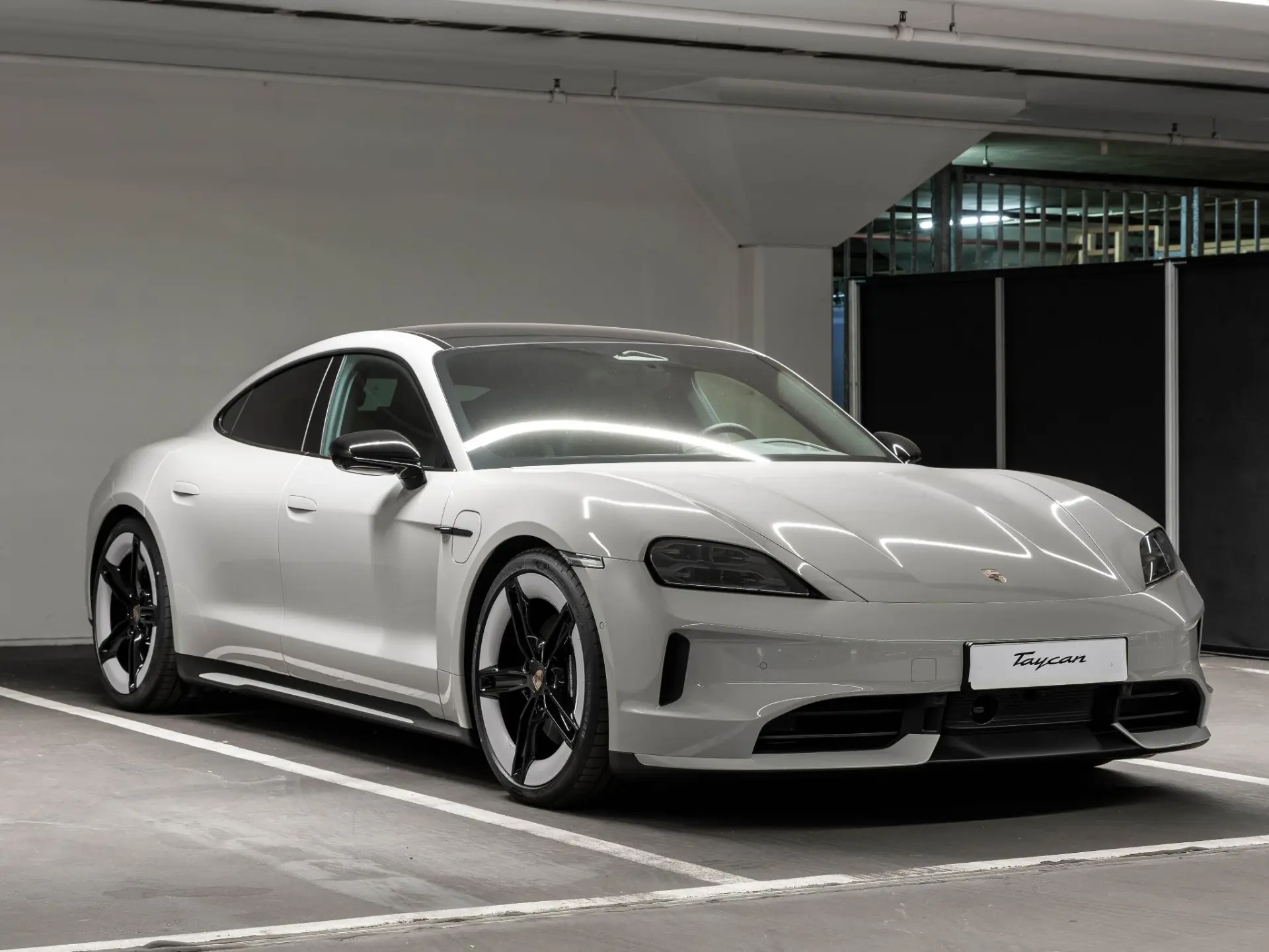 Taycan 4 Black Edition 105 kWh