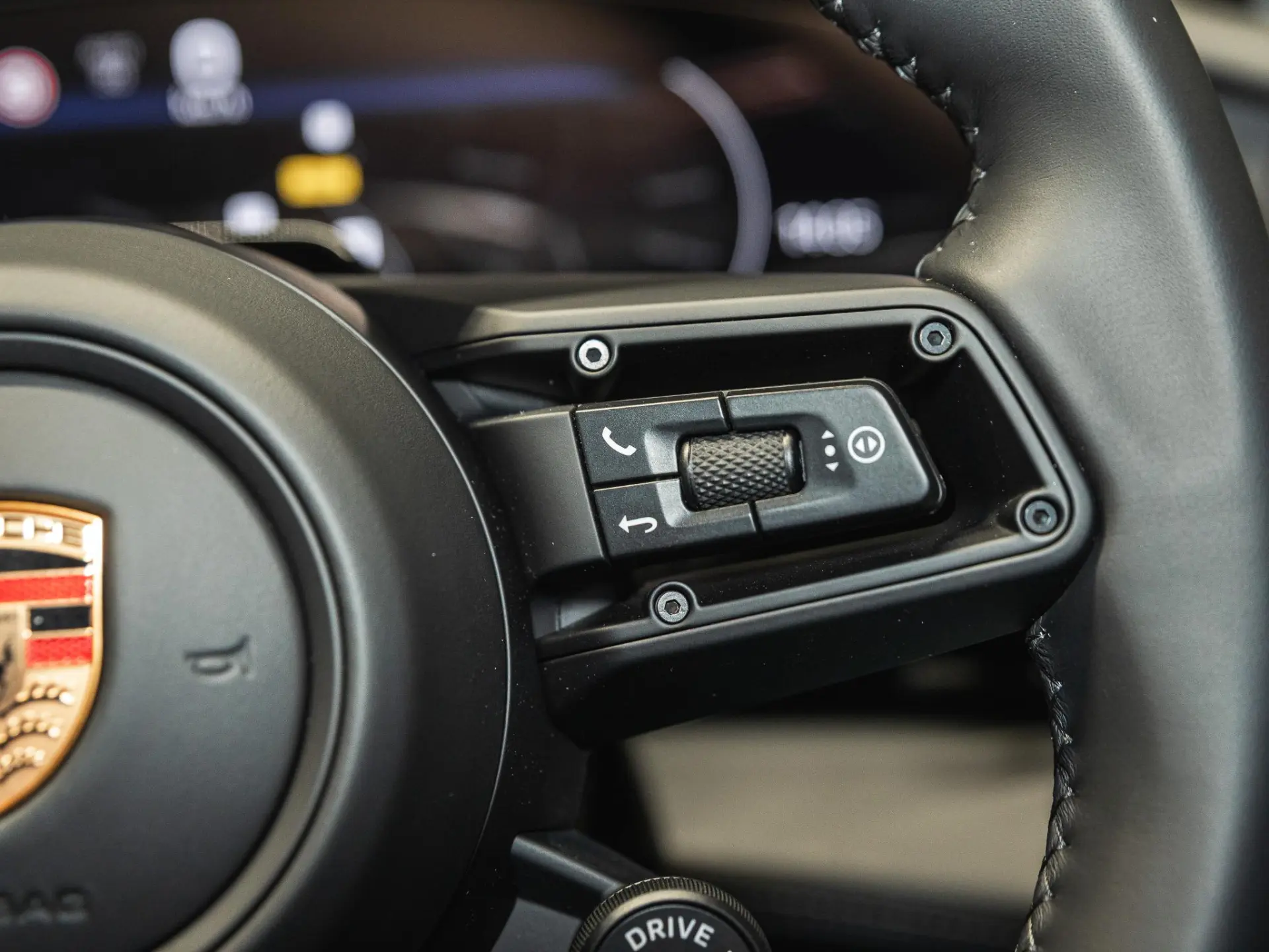 Taycan 4 Black Edition 105 kWh
