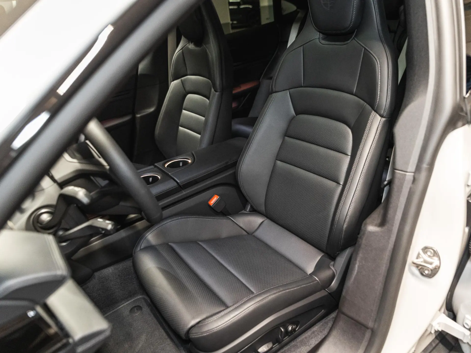 Taycan 4 Black Edition 105 kWh