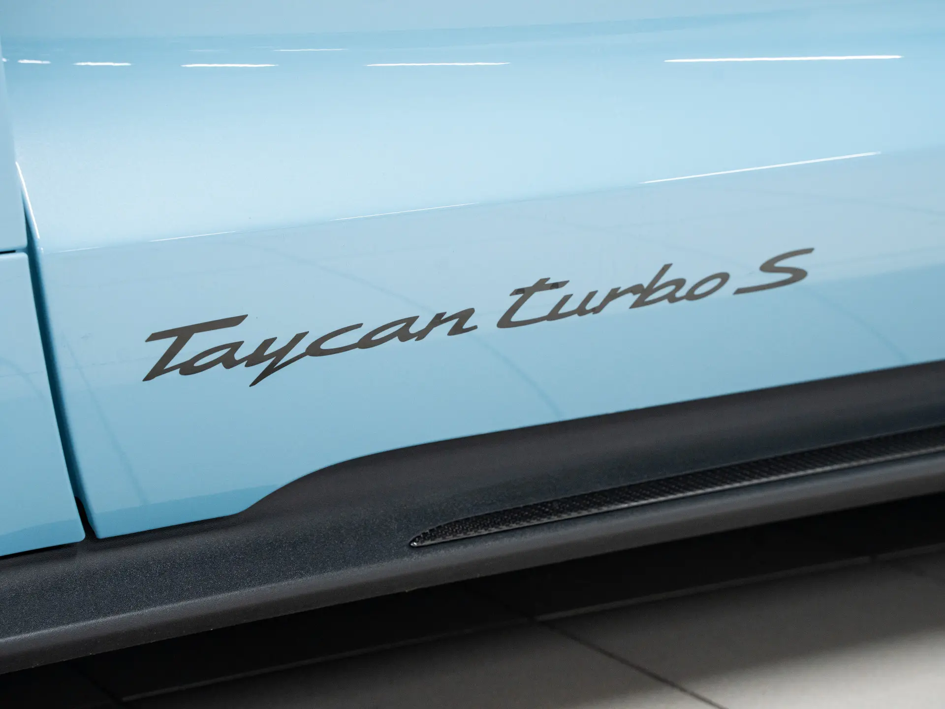 Taycan turbo s Sport Turismo