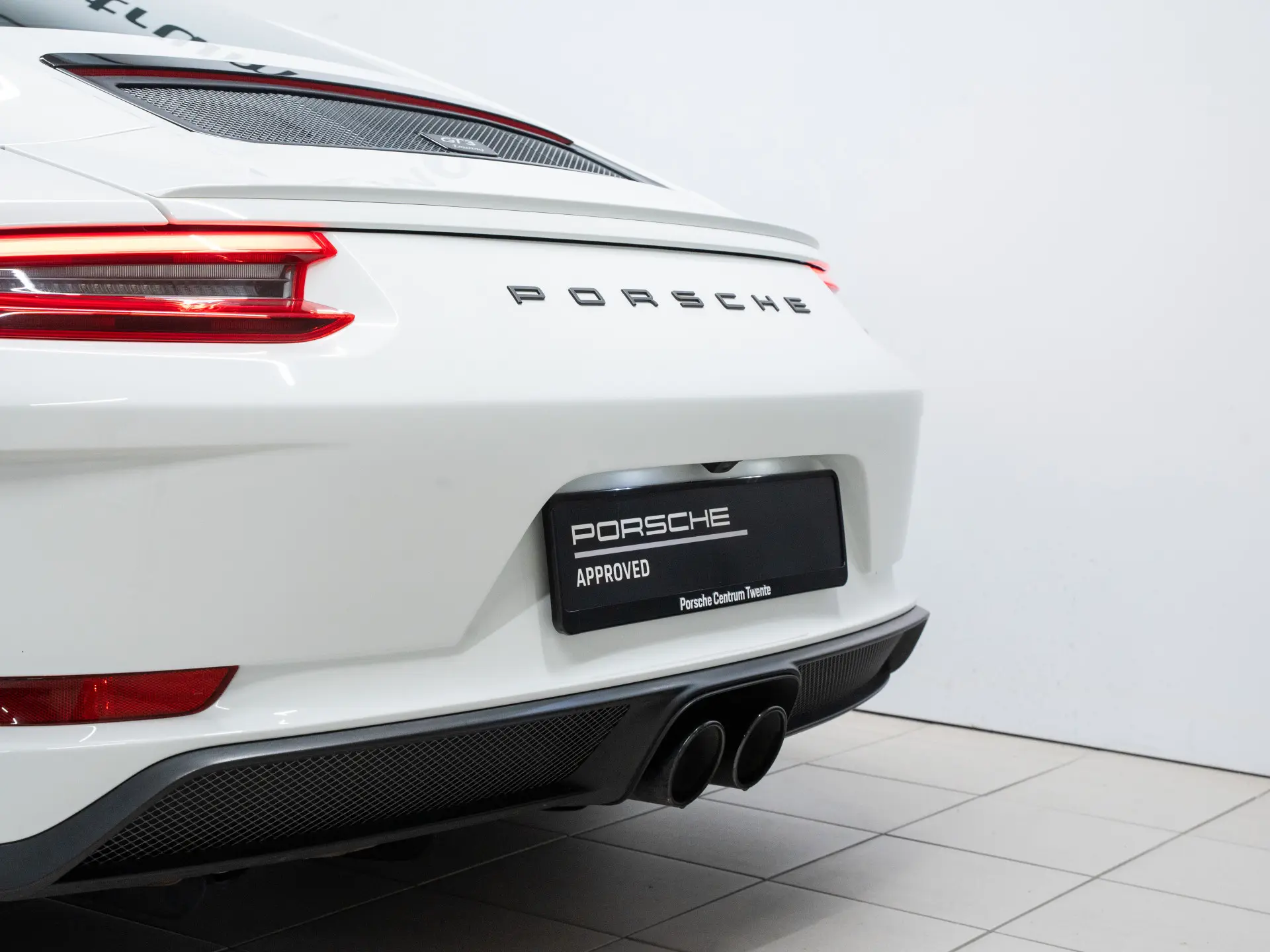 911 GT3 Touring