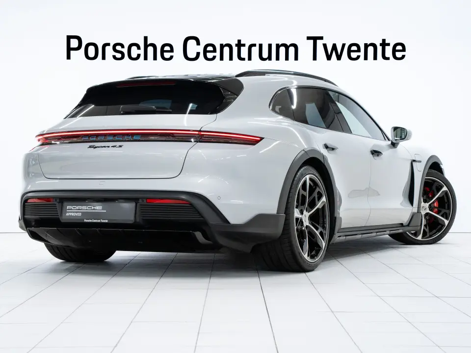 Porsche Taycan 4S Cross Turismo