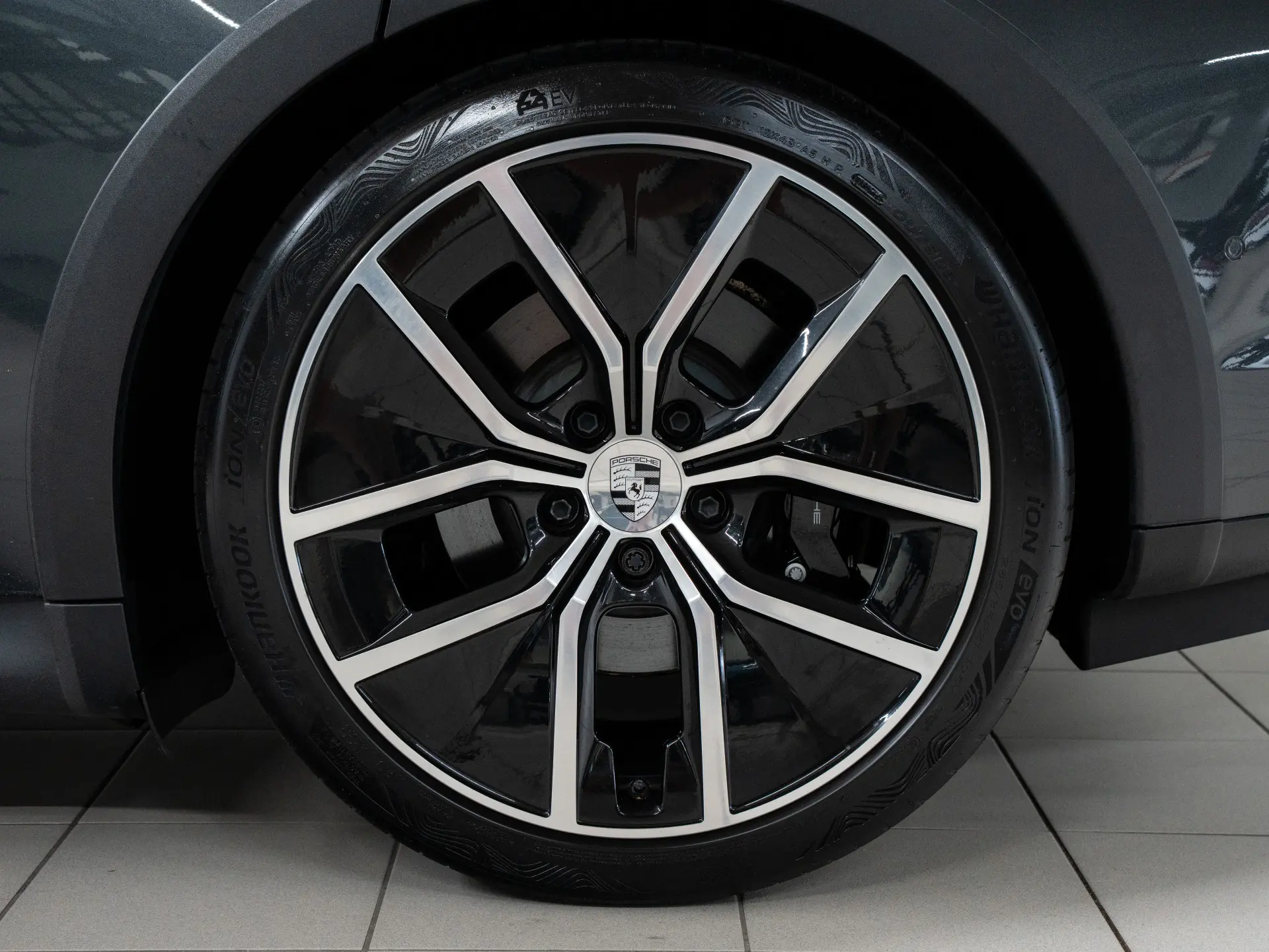 Taycan 4S Cross Turismo
