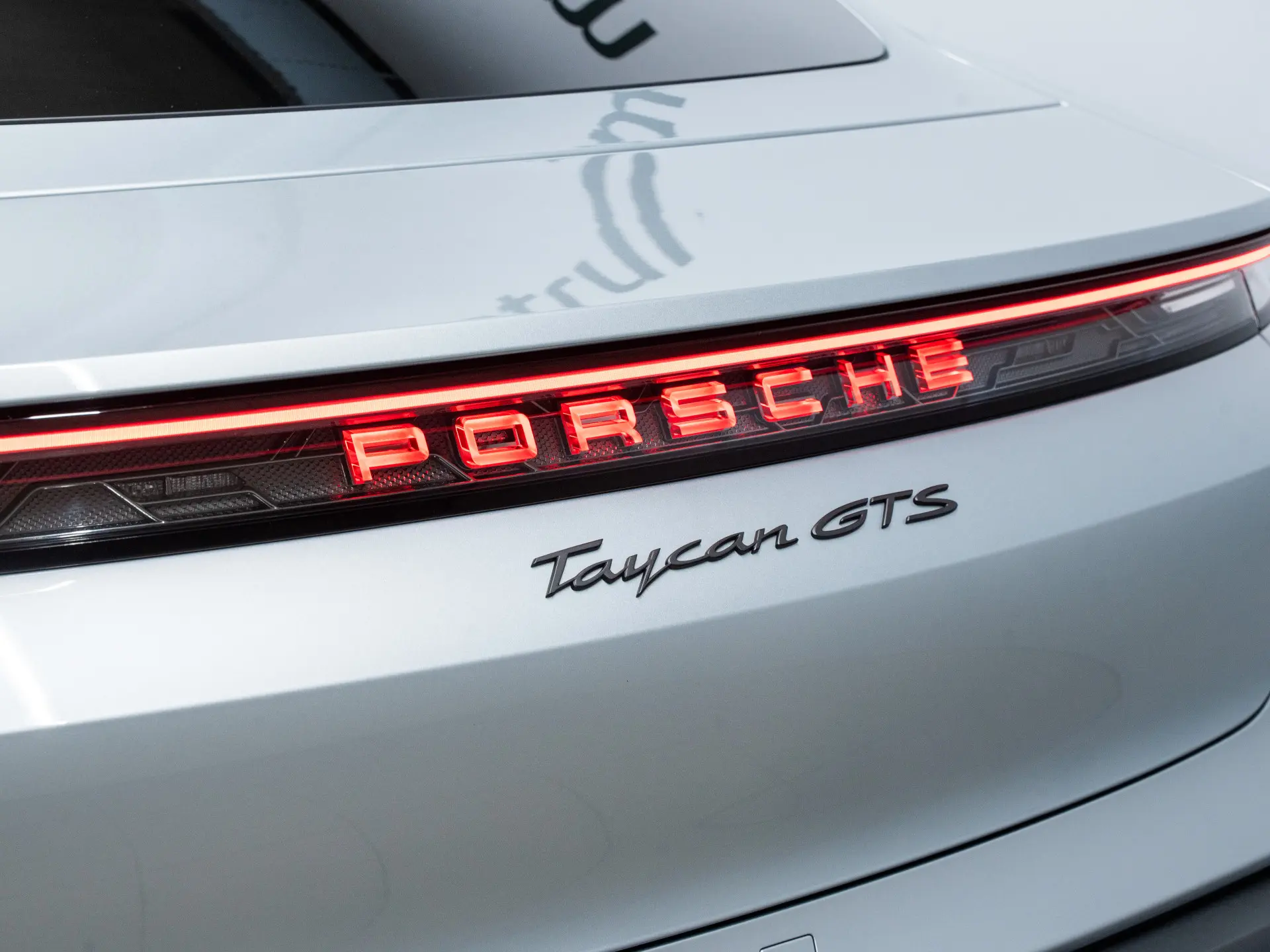 Taycan GTS
