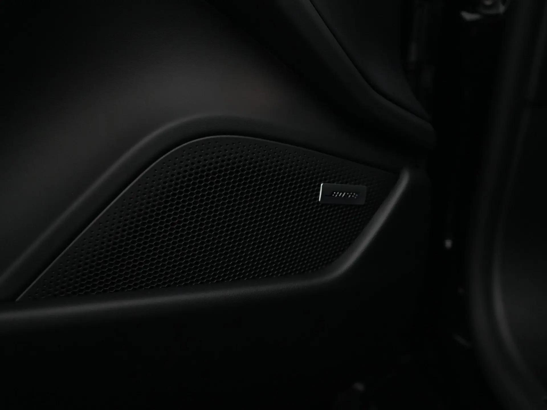 Taycan Sport Turismo Black Edition